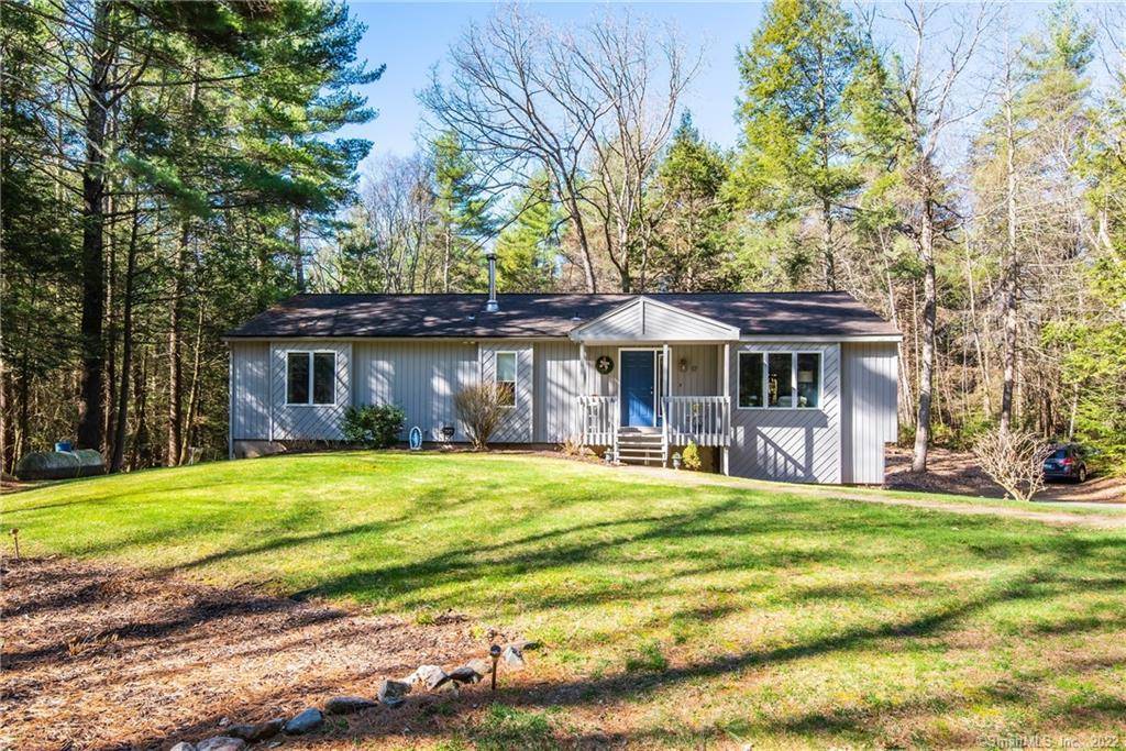 Granby, CT 06060,17 Stonehedge Way