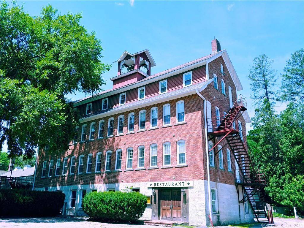 Salisbury, CT 06039,8 Holley Street