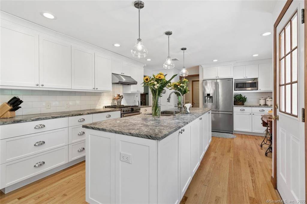Madison, CT 06443,129 Acorn Road