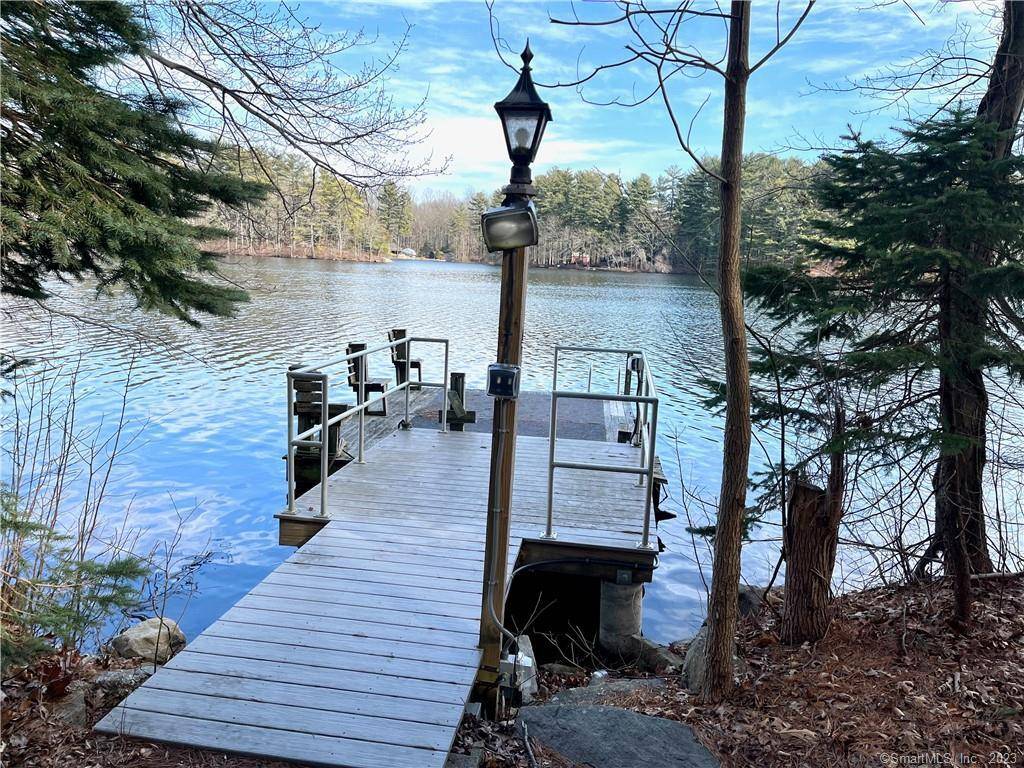 Stratford, CT 06614,3392 Huntington Road