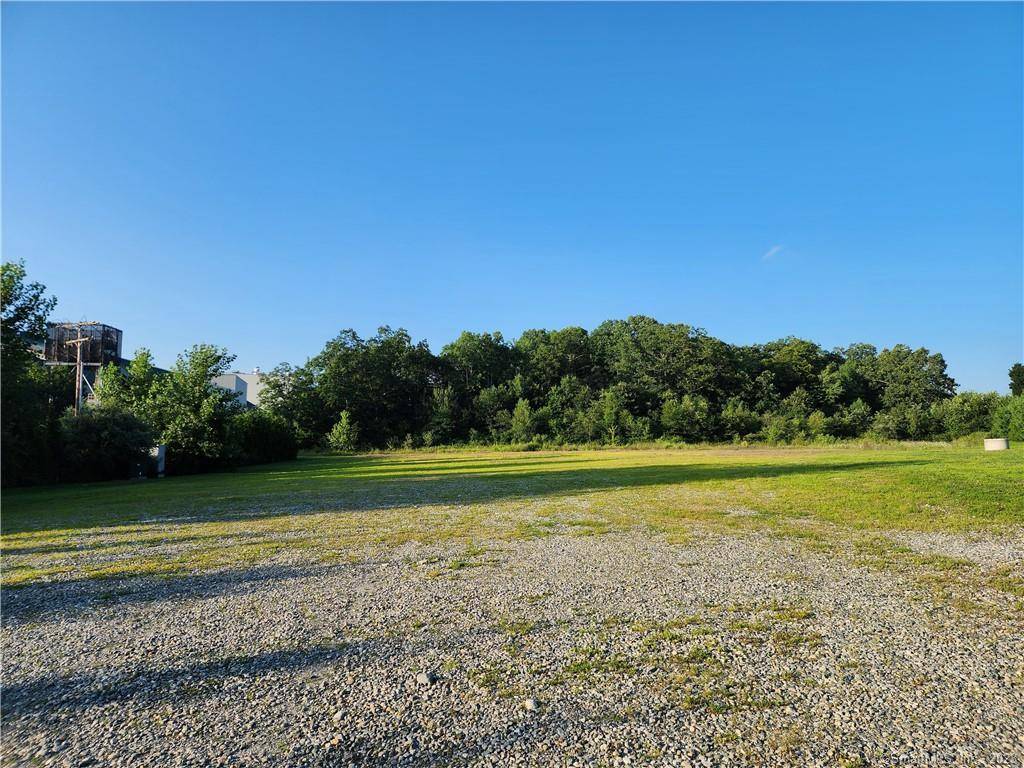 Plainfield, CT 06374,915 Norwich Road