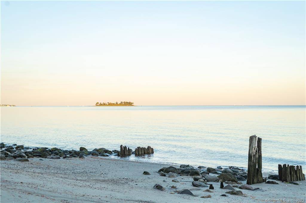 Milford, CT 06460,7 Bridgewater Avenue