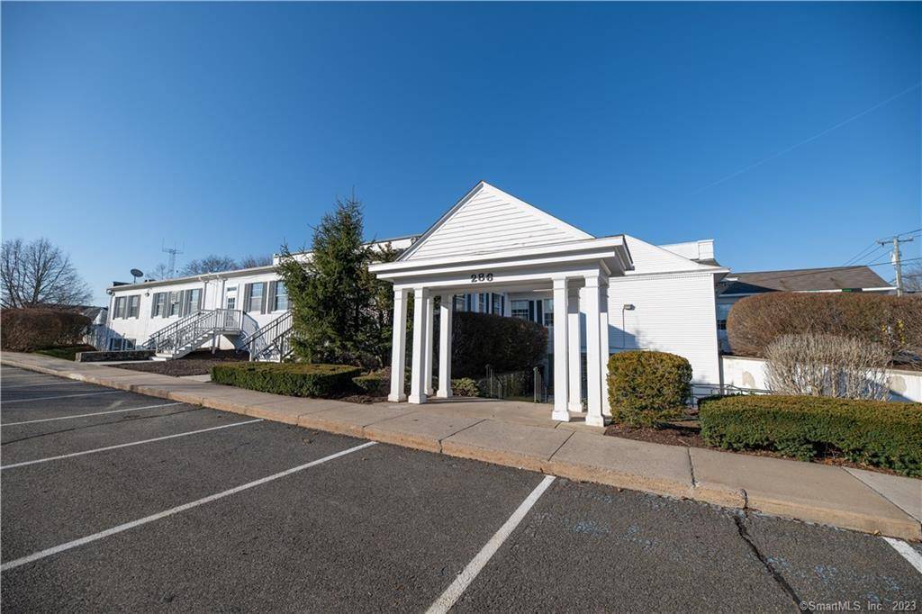 Cheshire, CT 06410,286 Maple Avenue #303