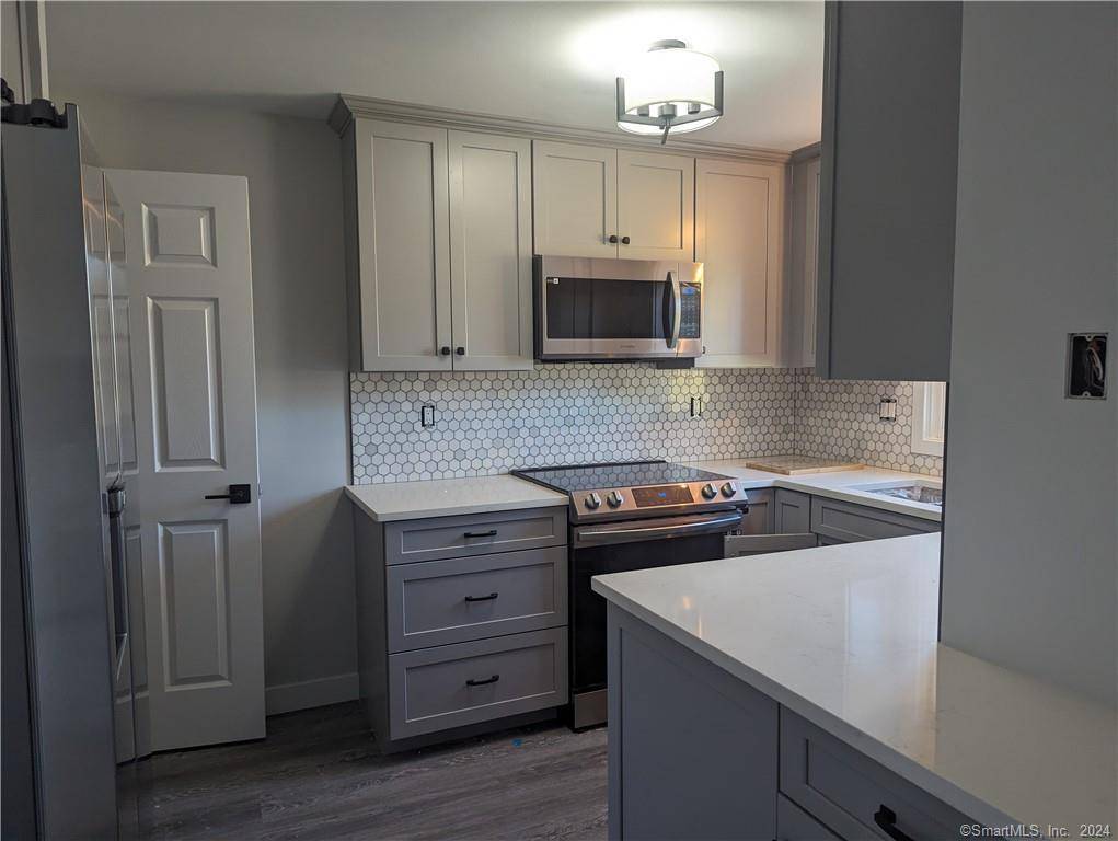 New Milford, CT 06776,10 Old Farms Lane #10