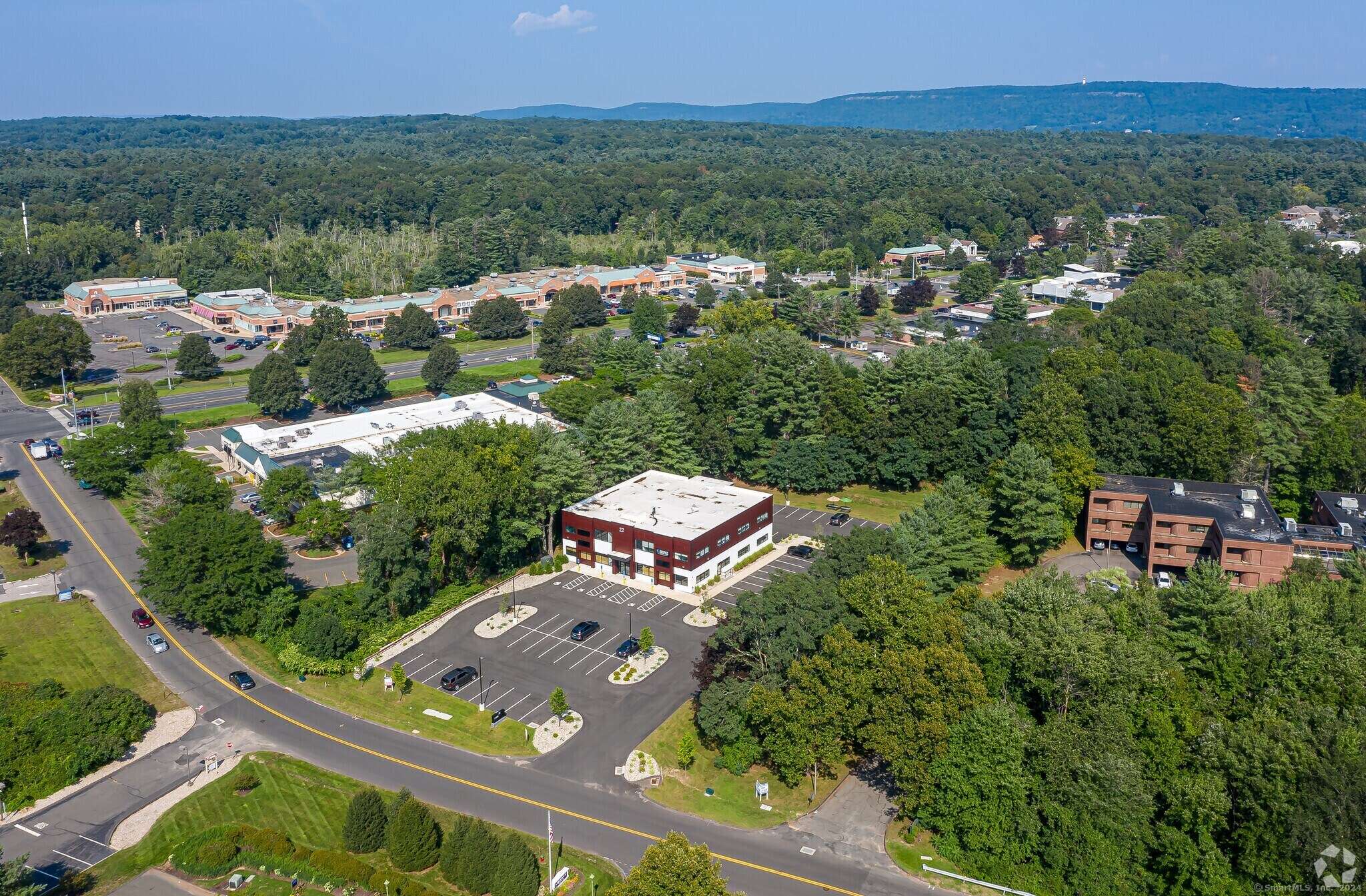 Avon, CT 06001,22 Dale Road
