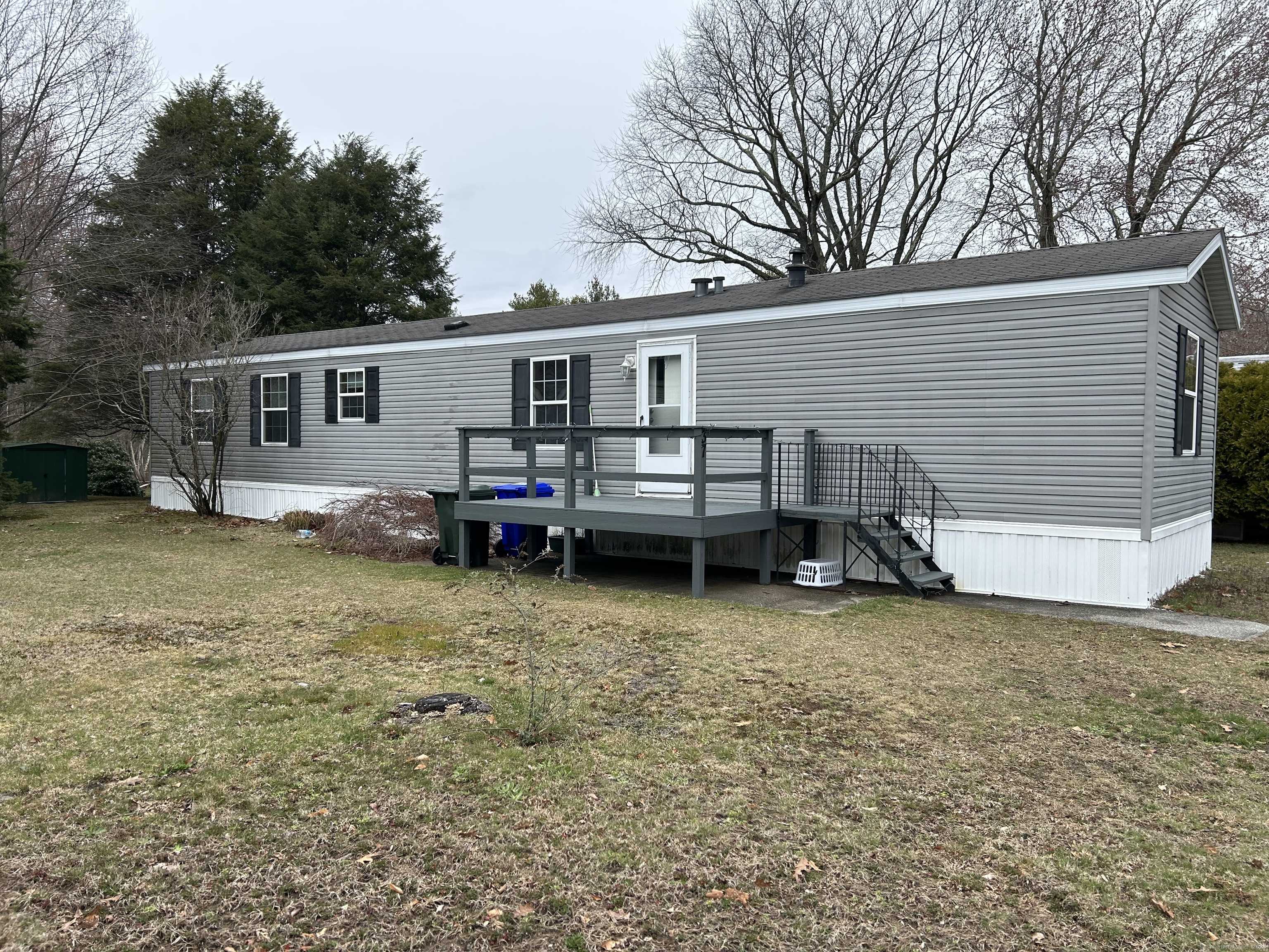 Groton, CT 06340,301 Buddington Road #37