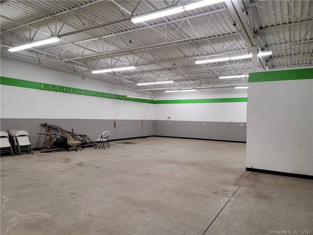 Middletown, CT 06457,362 Industrial Park Road #3