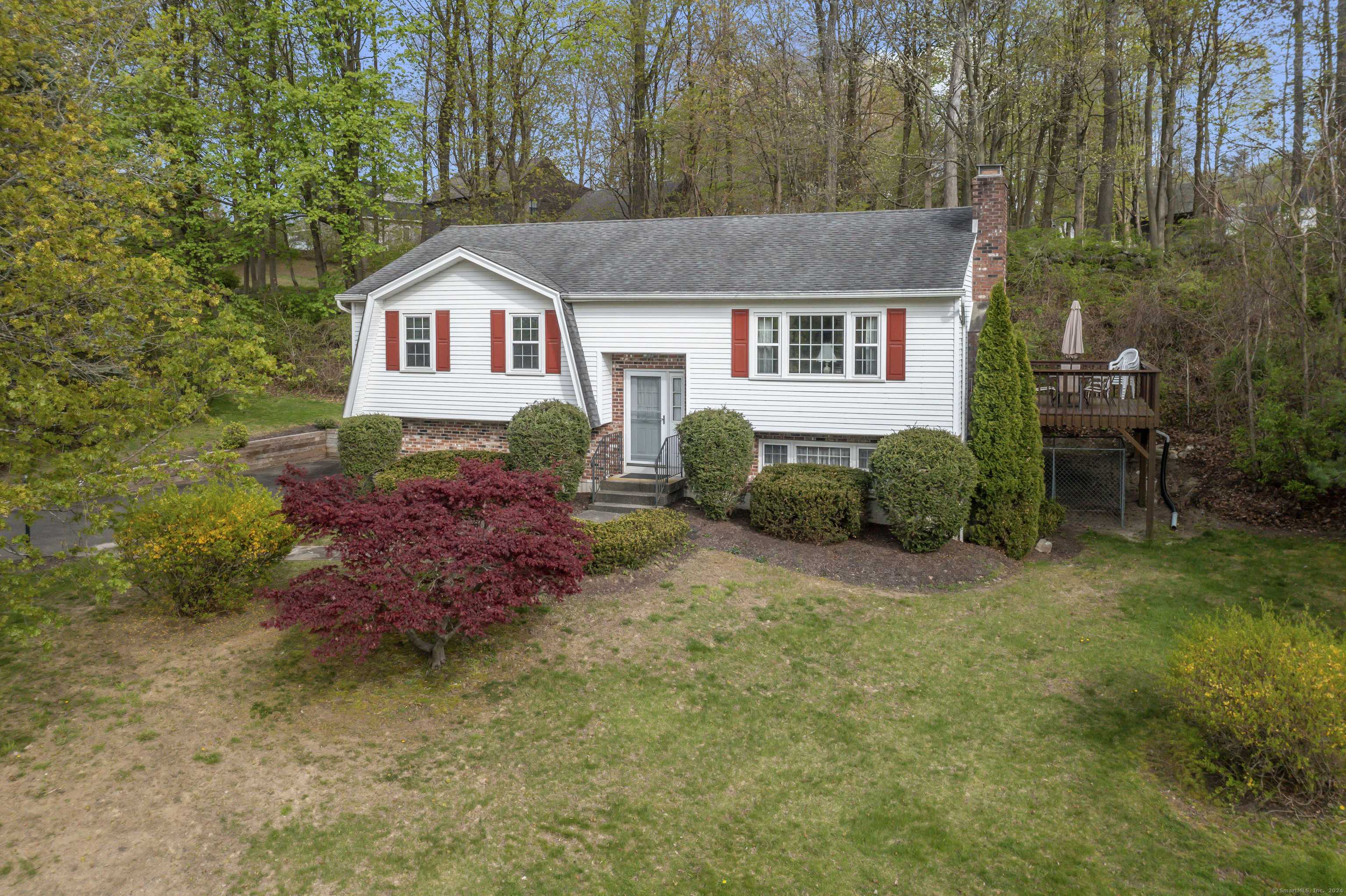 Bethel, CT 06801,8 Ann Terrace