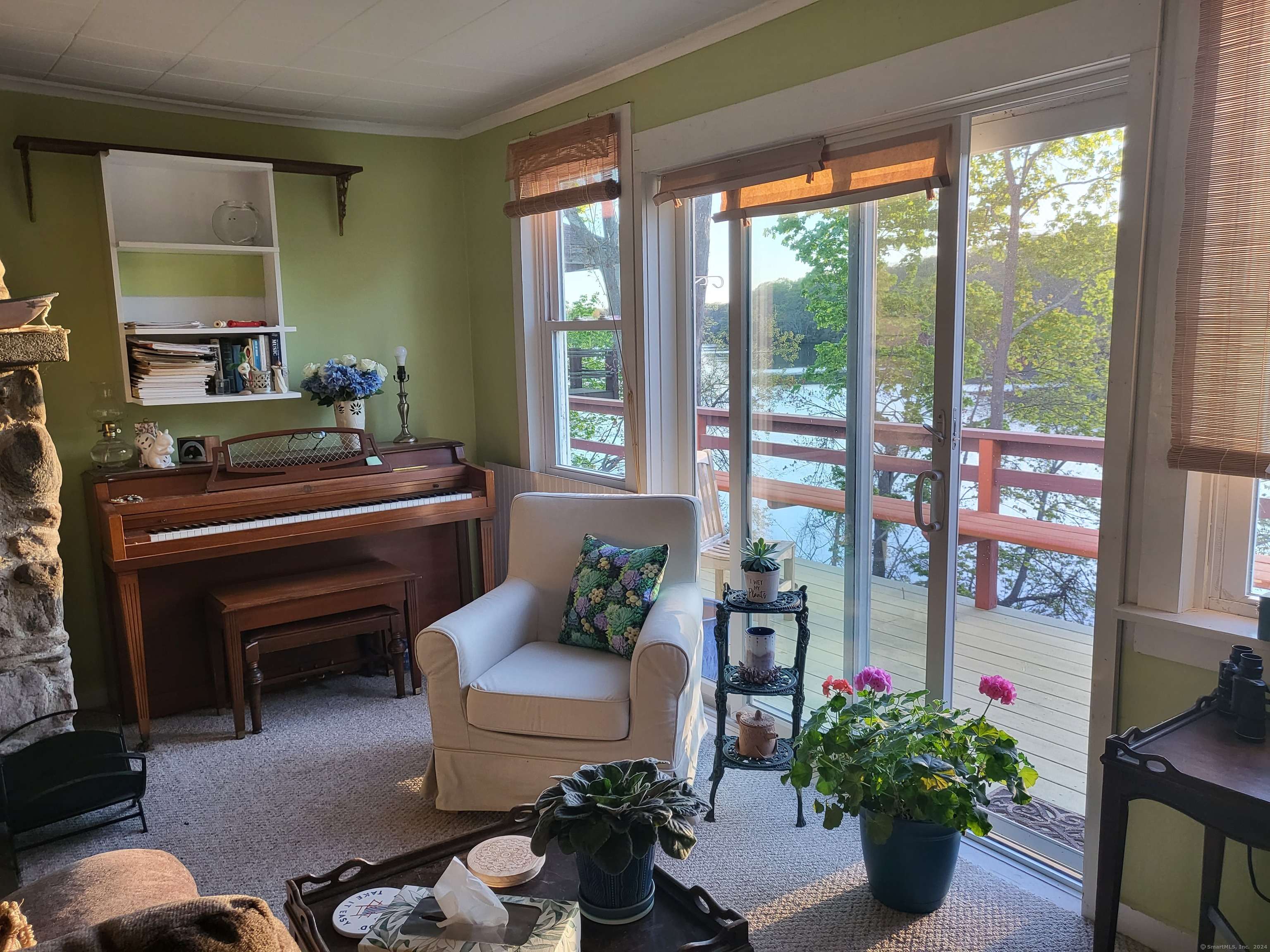 East Lyme, CT 06357,20 Lakeview Circle