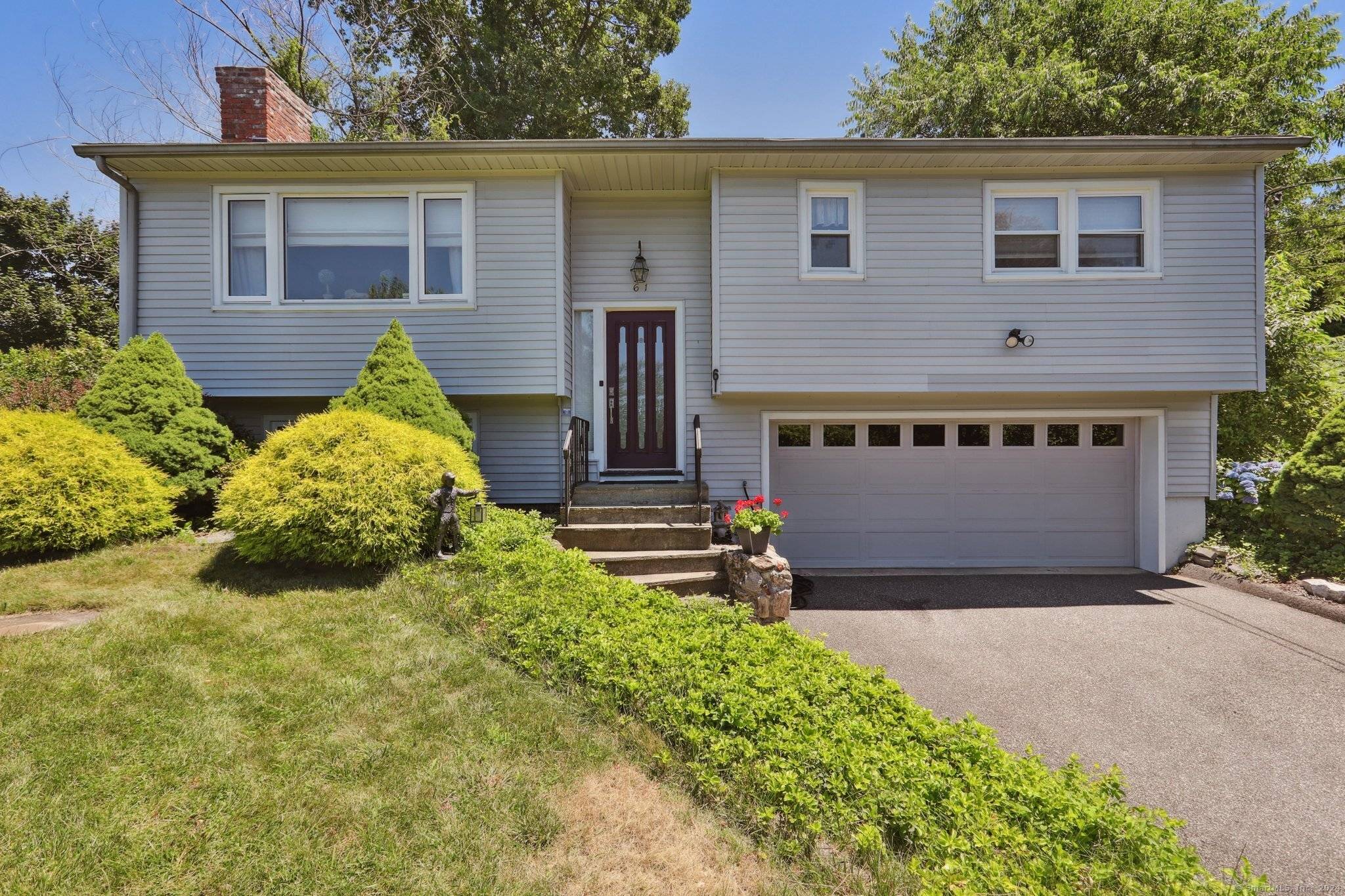 Brookfield, CT 06804,61 Mountain View Drive