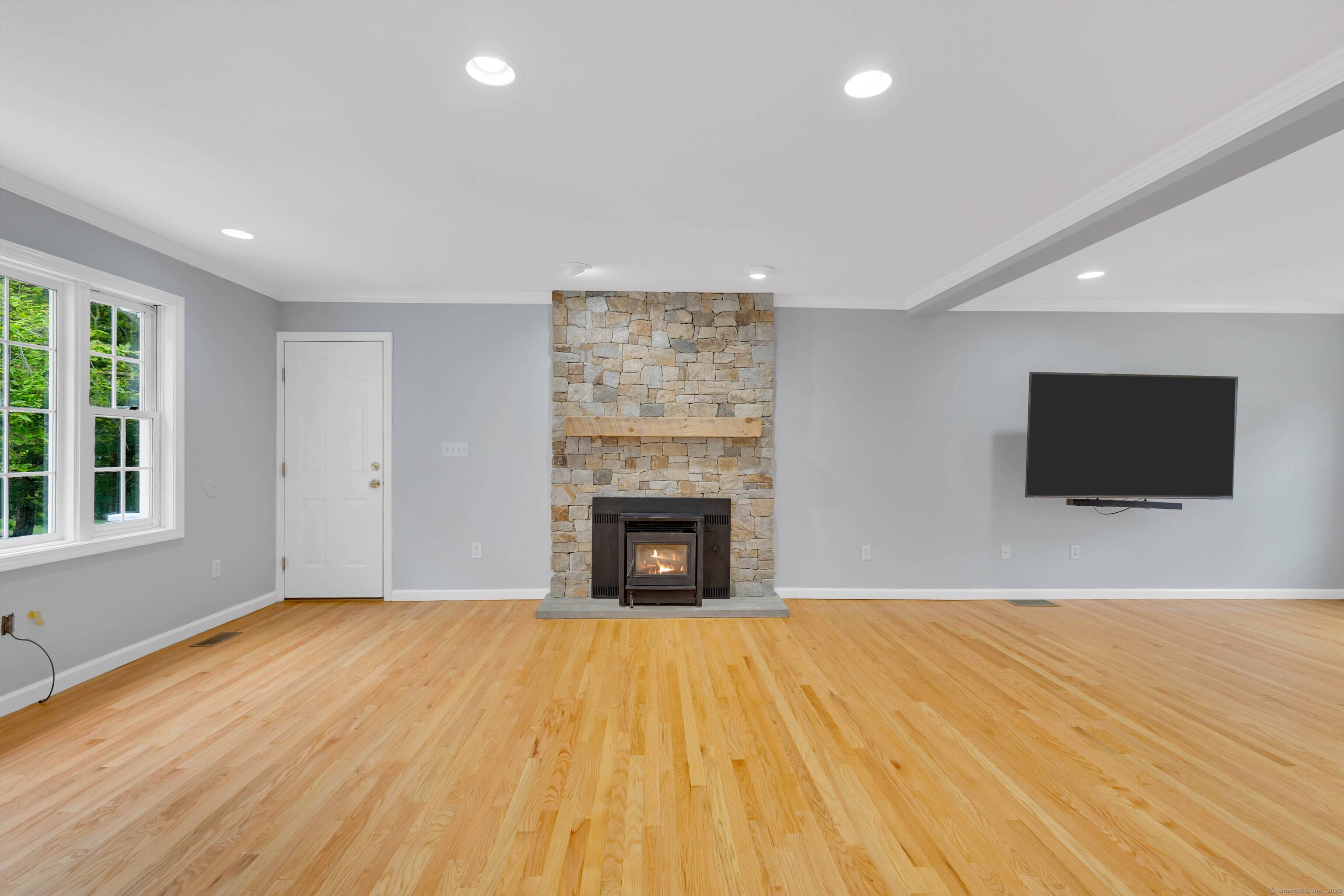 Branford, CT 06405,30 Valley Brook Road South
