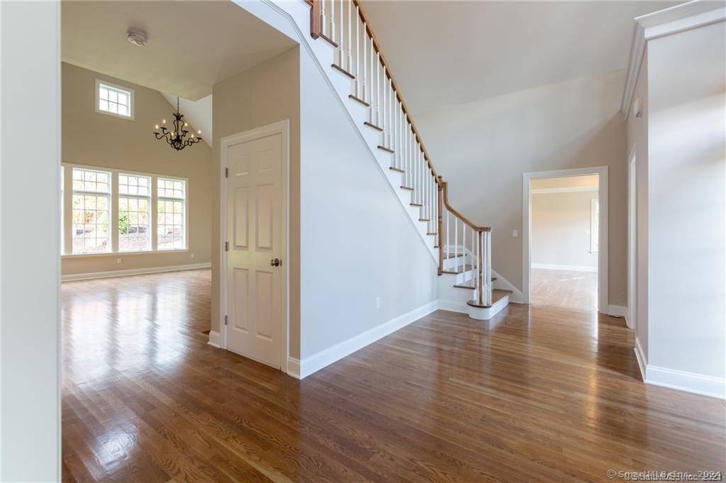 Middlebury, CT 06762,22 Somerset Drive