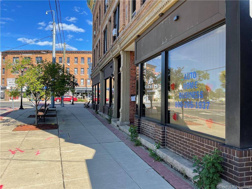 Plainville, CT 06062,12 West Main Street