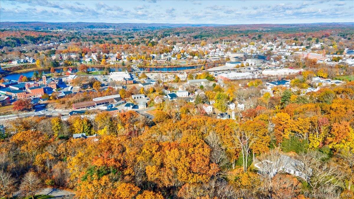 Putnam, CT 06260,9999 Prospect Street