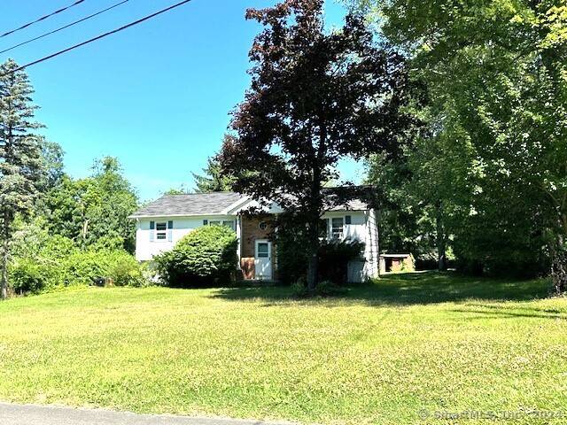 New Fairfield, CT 06812,21 Donna Drive