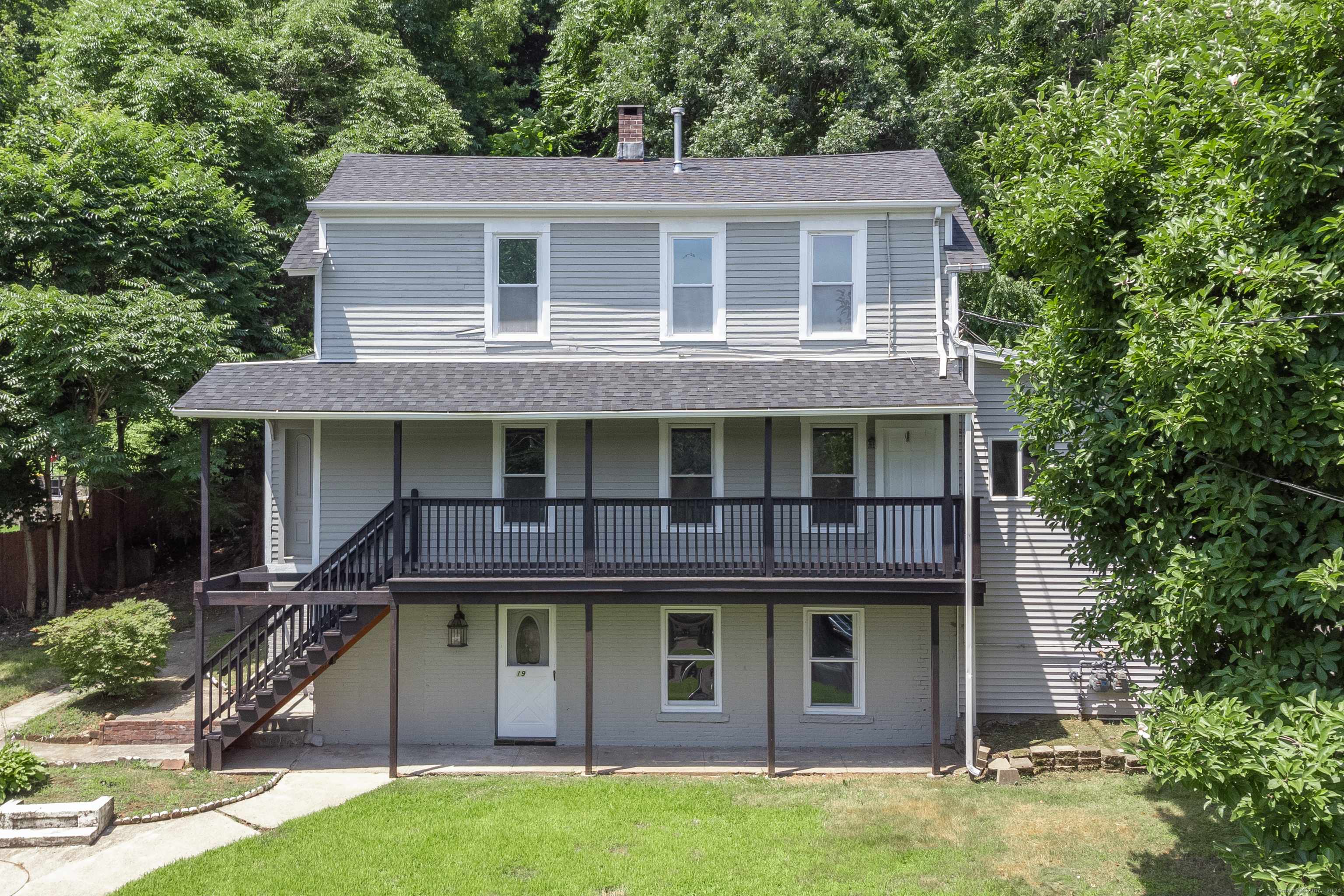 Ansonia, CT 06401,19 Woodbridge Avenue