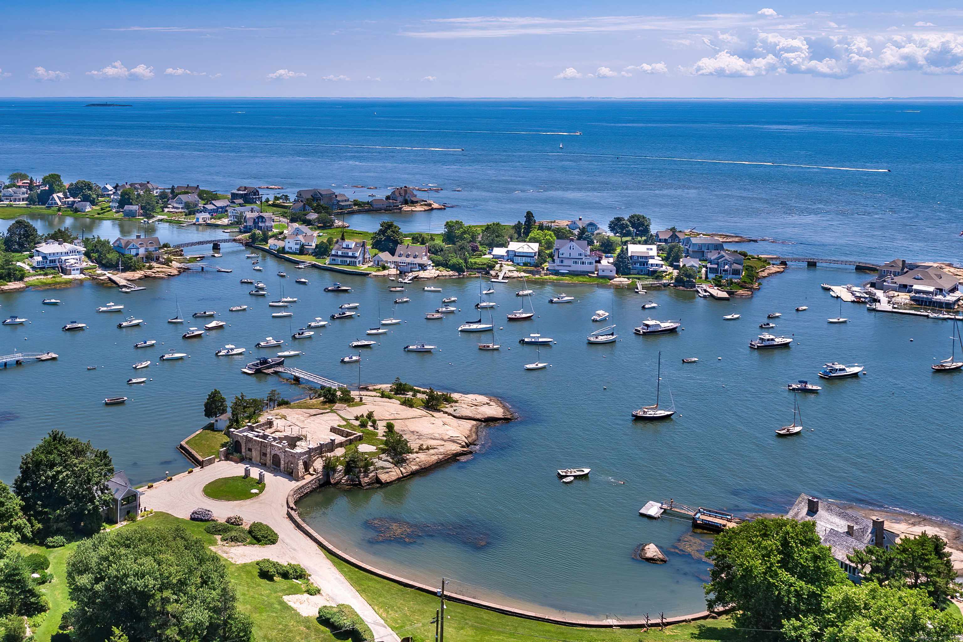 Guilford, CT 06437,215 Uncas Point Road