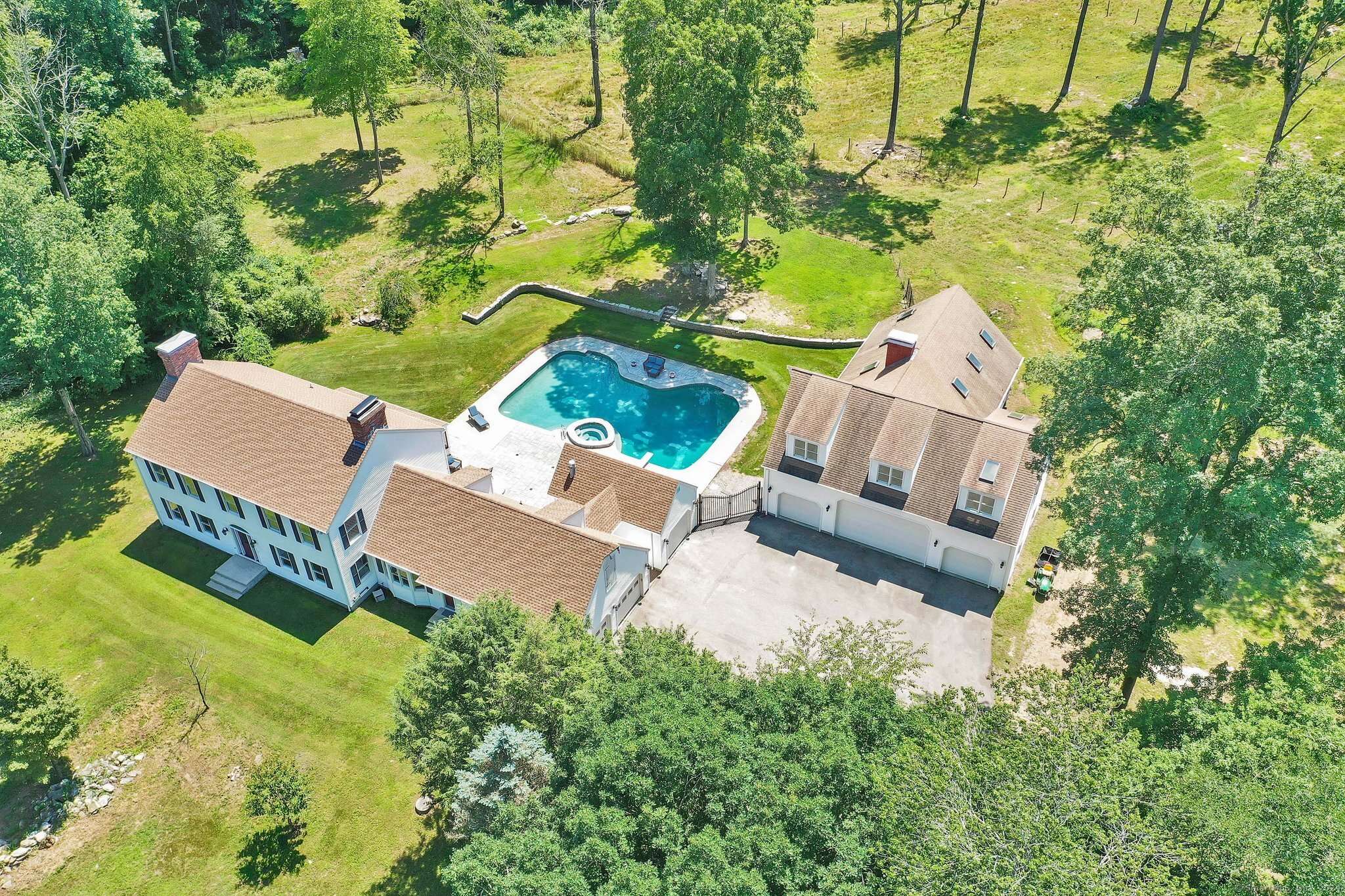 Salem, CT 06420,62 Hill Top Trail