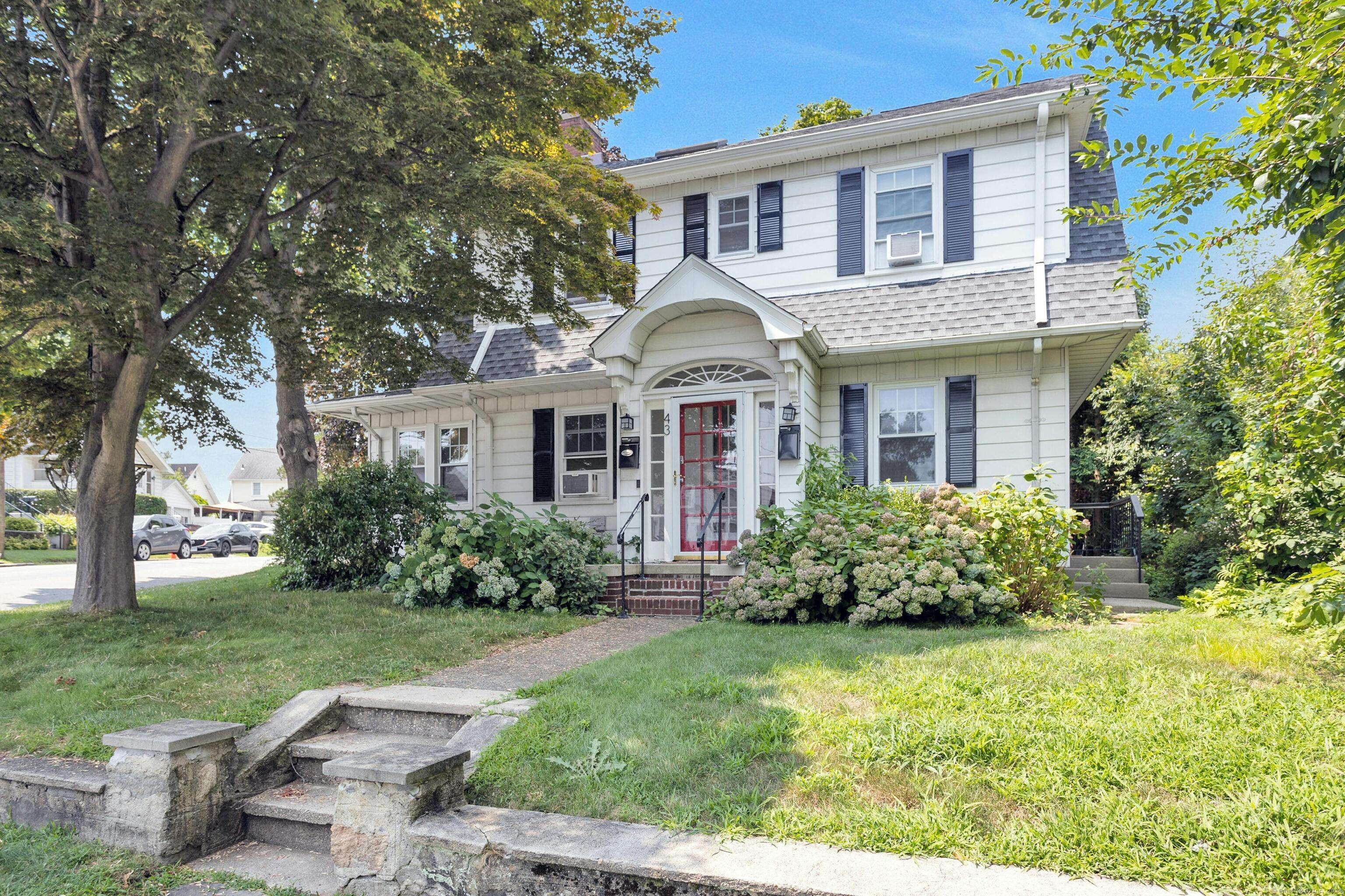Stamford, CT 06902,43 Mohegan Avenue