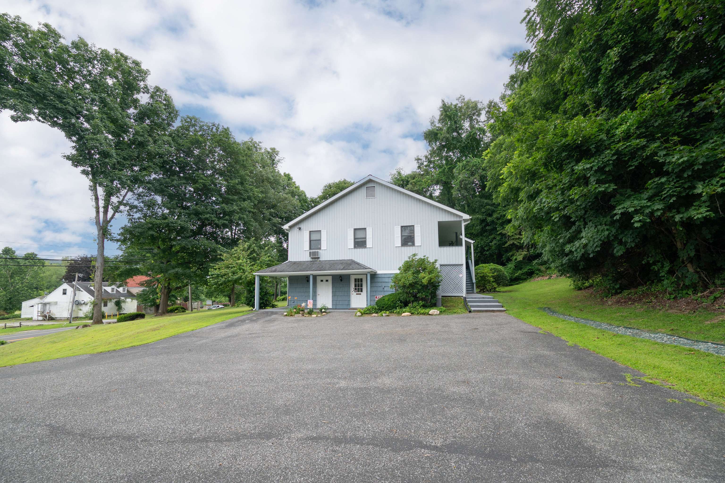 New Milford, CT 06776,123 Litchfield Road