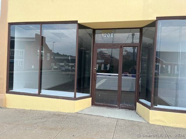 East Haven, CT 06512,208 Main Street #208