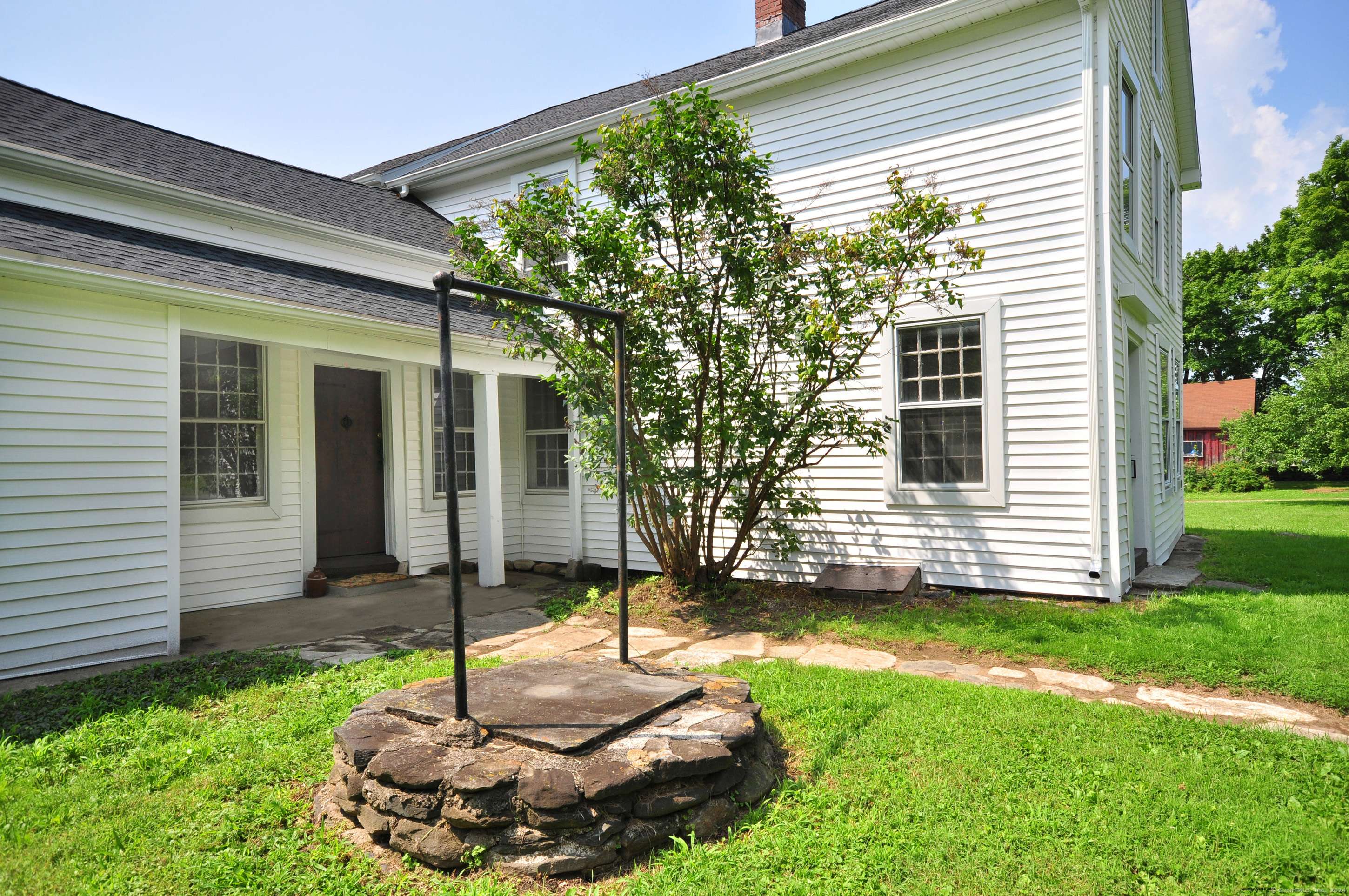 Goshen, CT 06756,109 East Street North