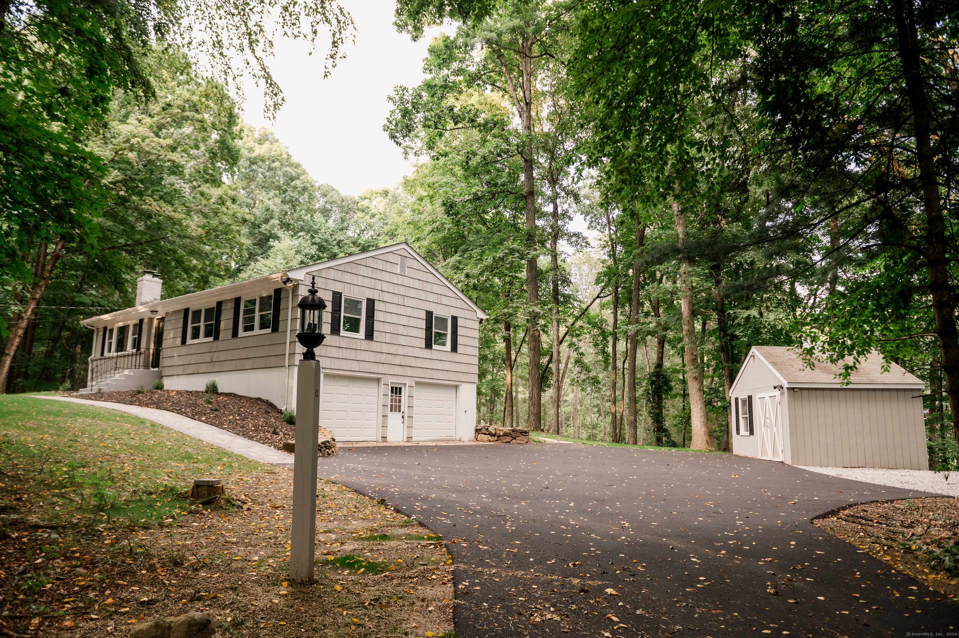 Easton, CT 06612,60 Woodland Drive