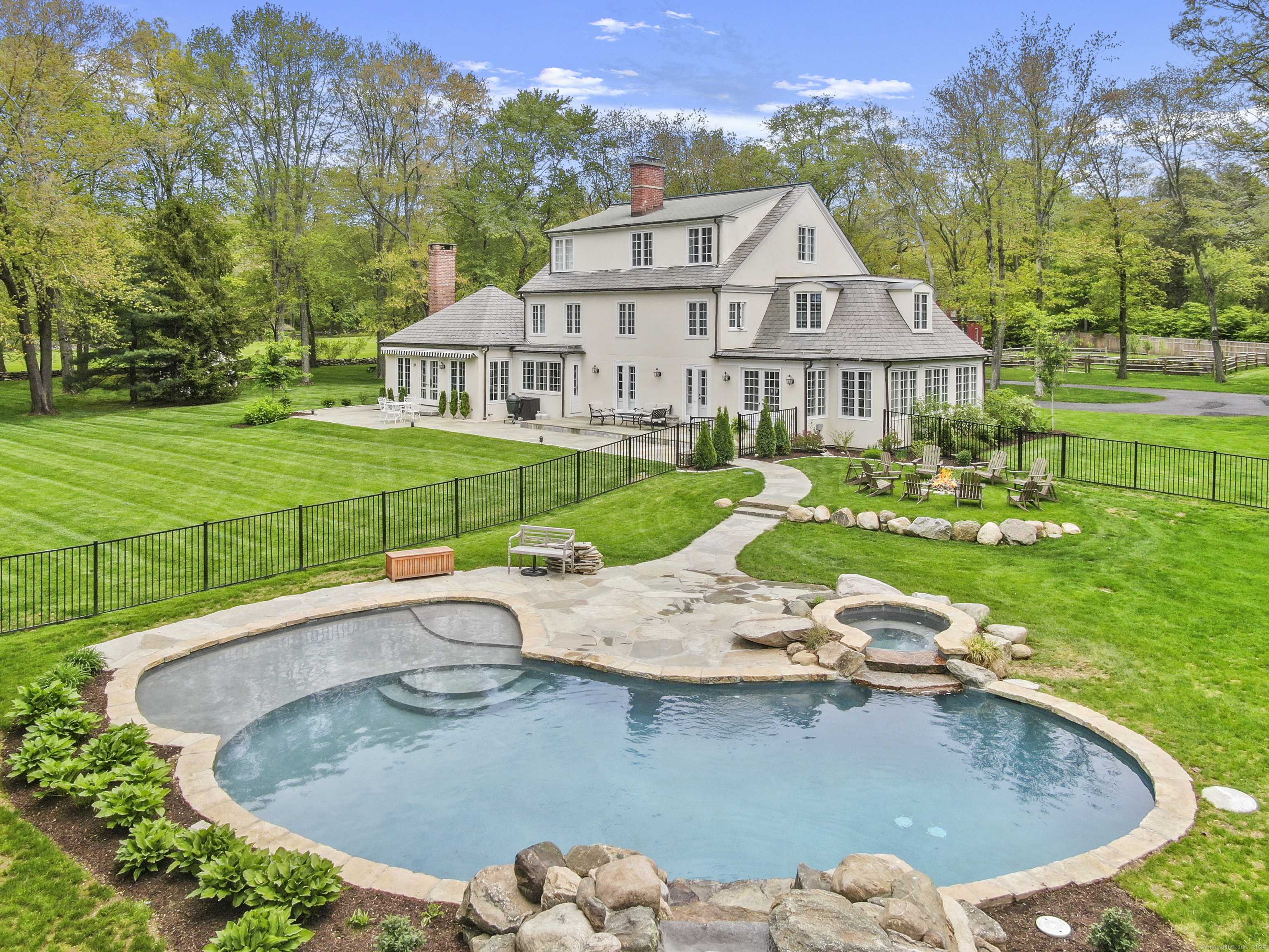 Fairfield, CT 06824,125 Brett Lane