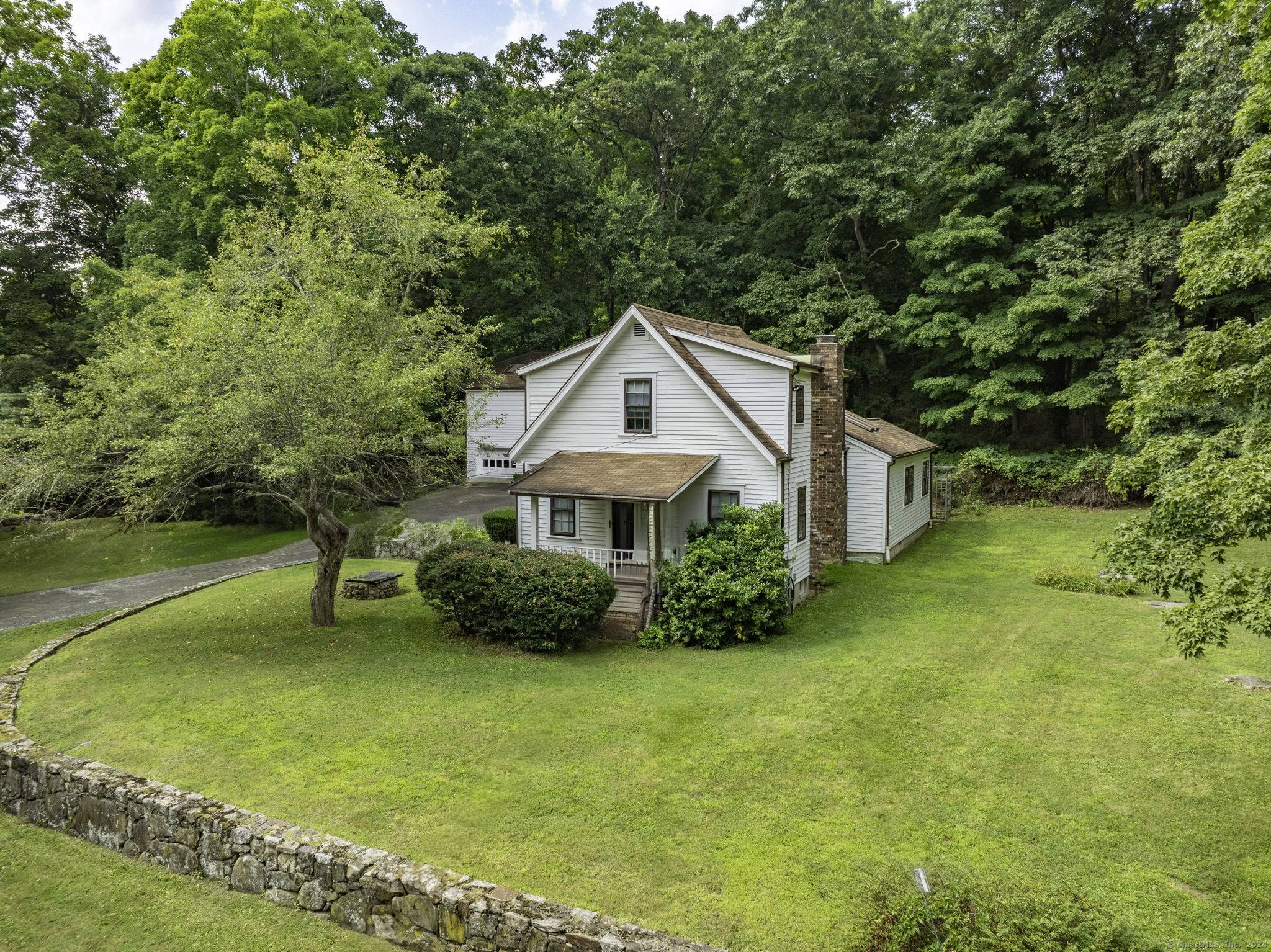 Wilton, CT 06897,266 New Canaan Road