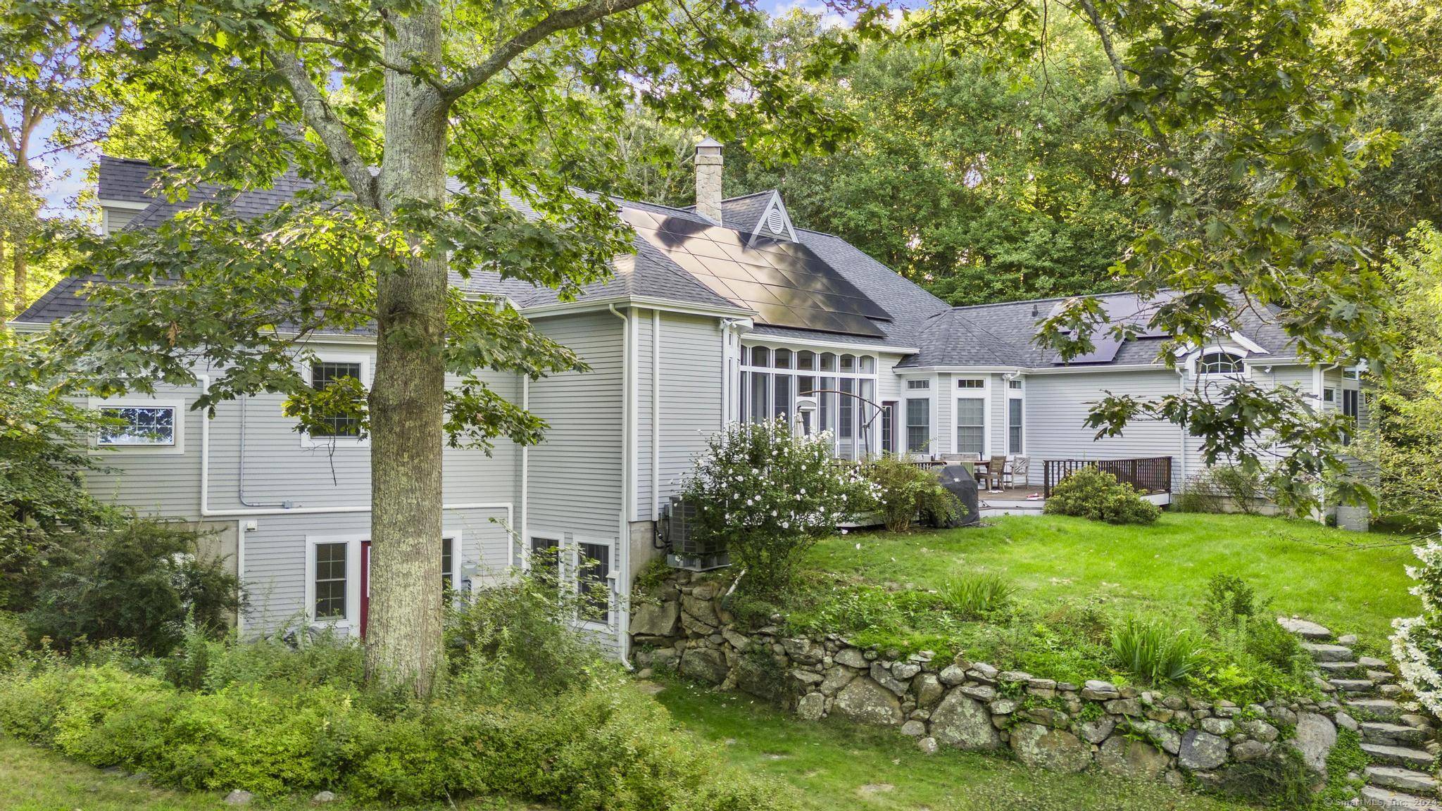 Stonington, CT 06378,24 Bittersweet Way