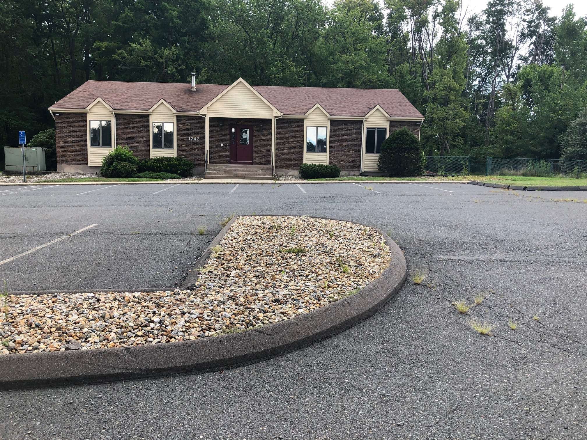 South Windsor, CT 06074,1724 Ellington Road