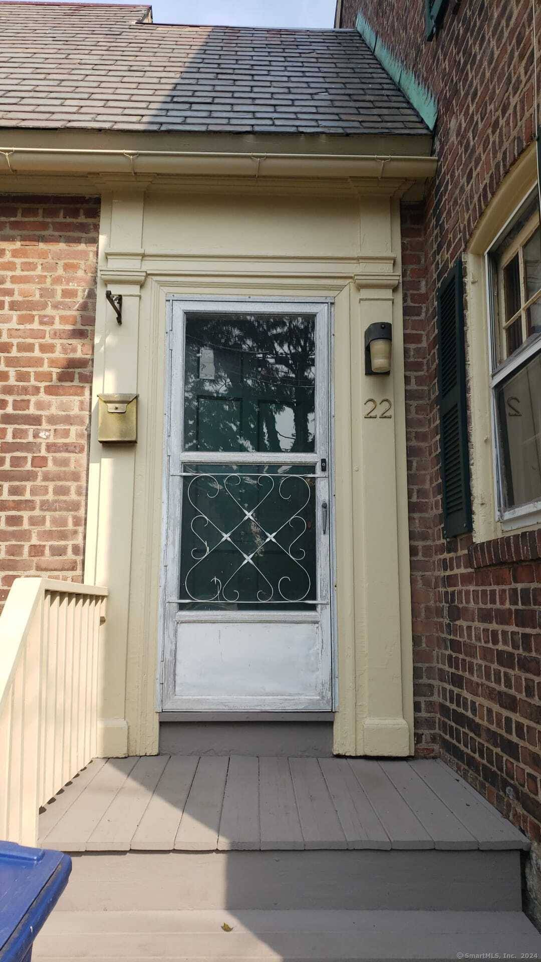 Bridgeport, CT 06604,22 Sims Street