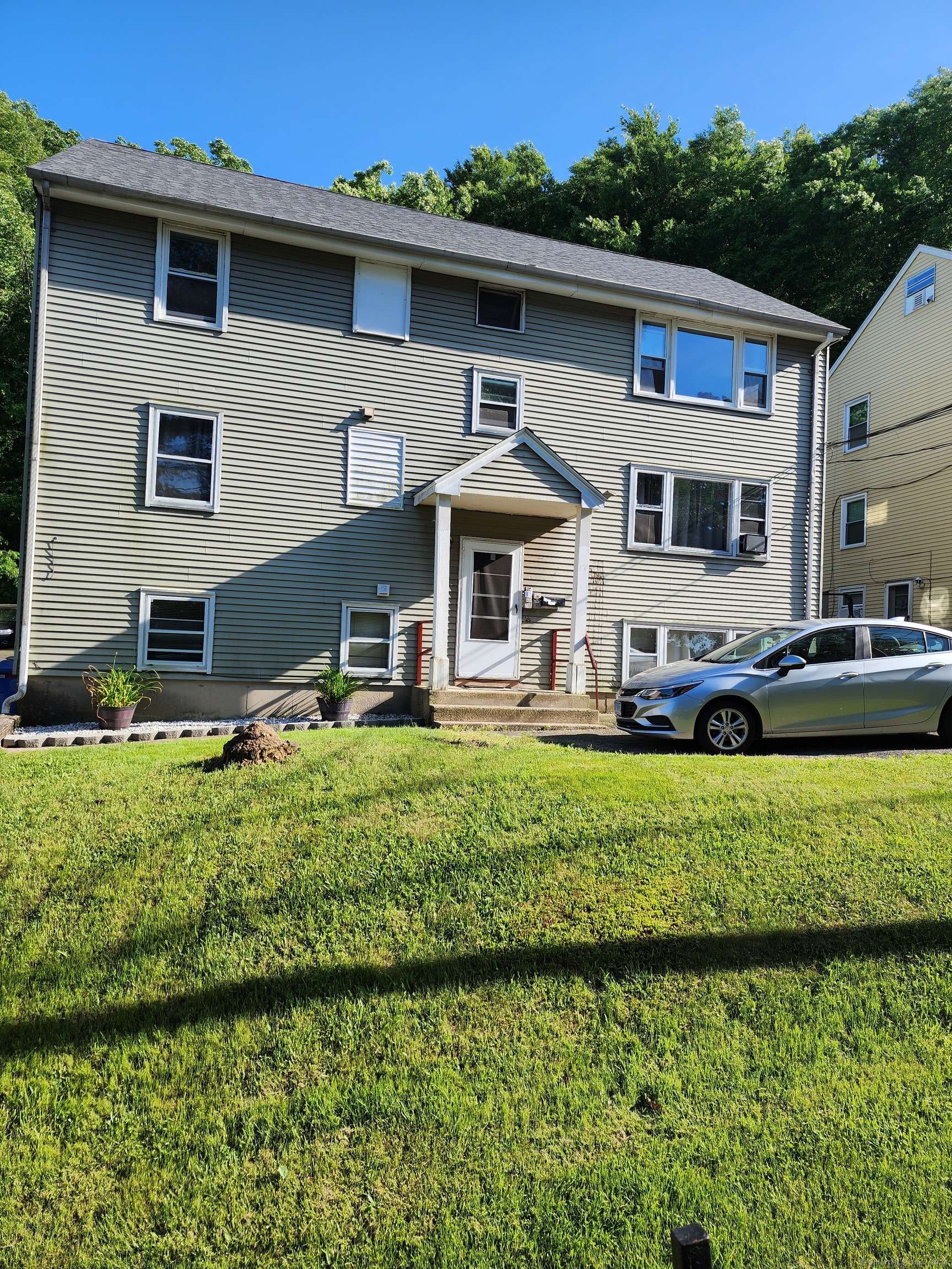 Bristol, CT 06010,17 Sunrise Terrace #2nd Floor