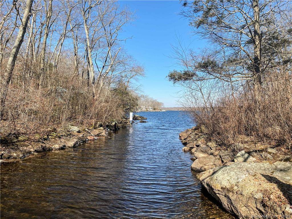 East Haddam, CT 06423,1 Ballahack Road