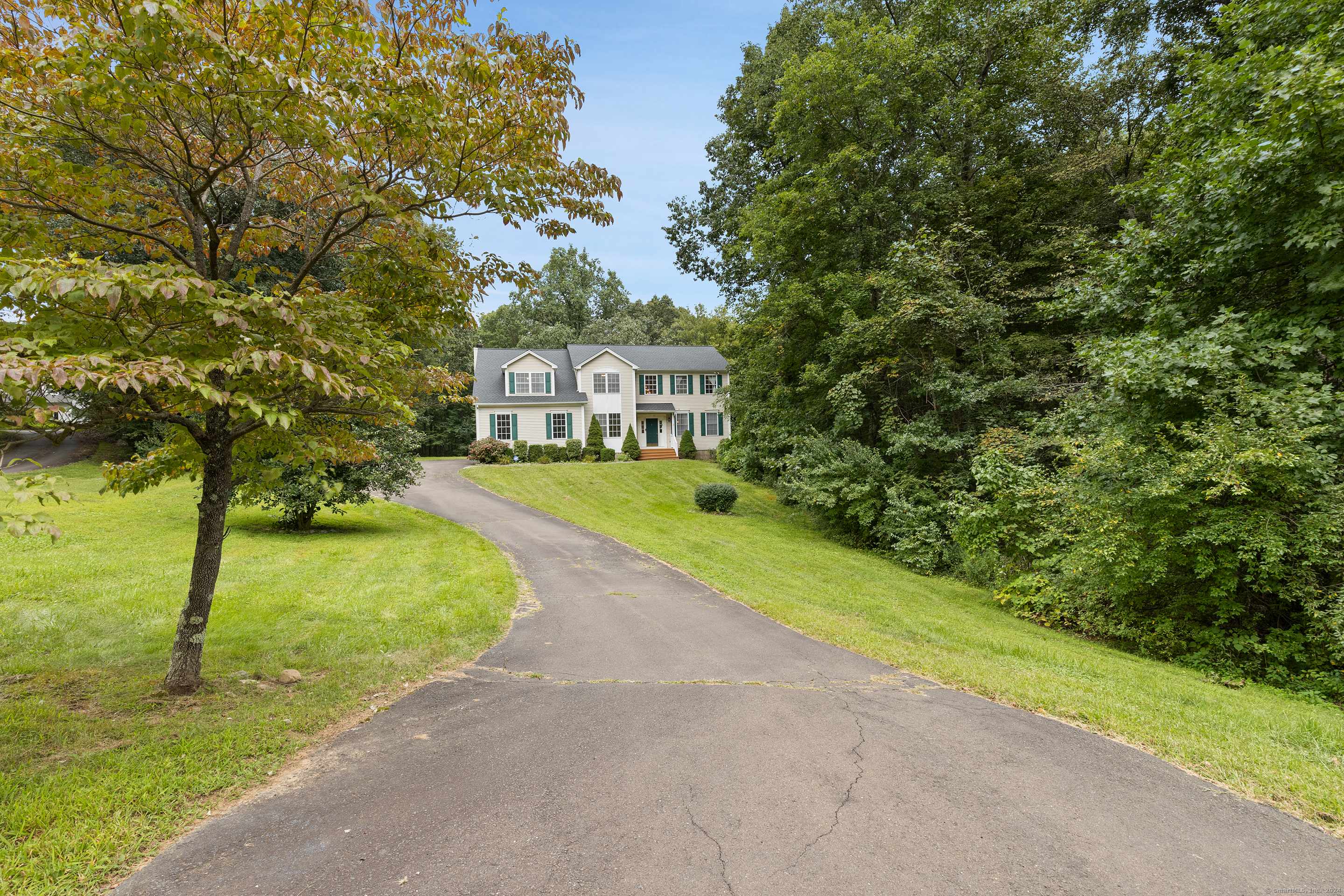 Bethany, CT 06524,14 Briar Road