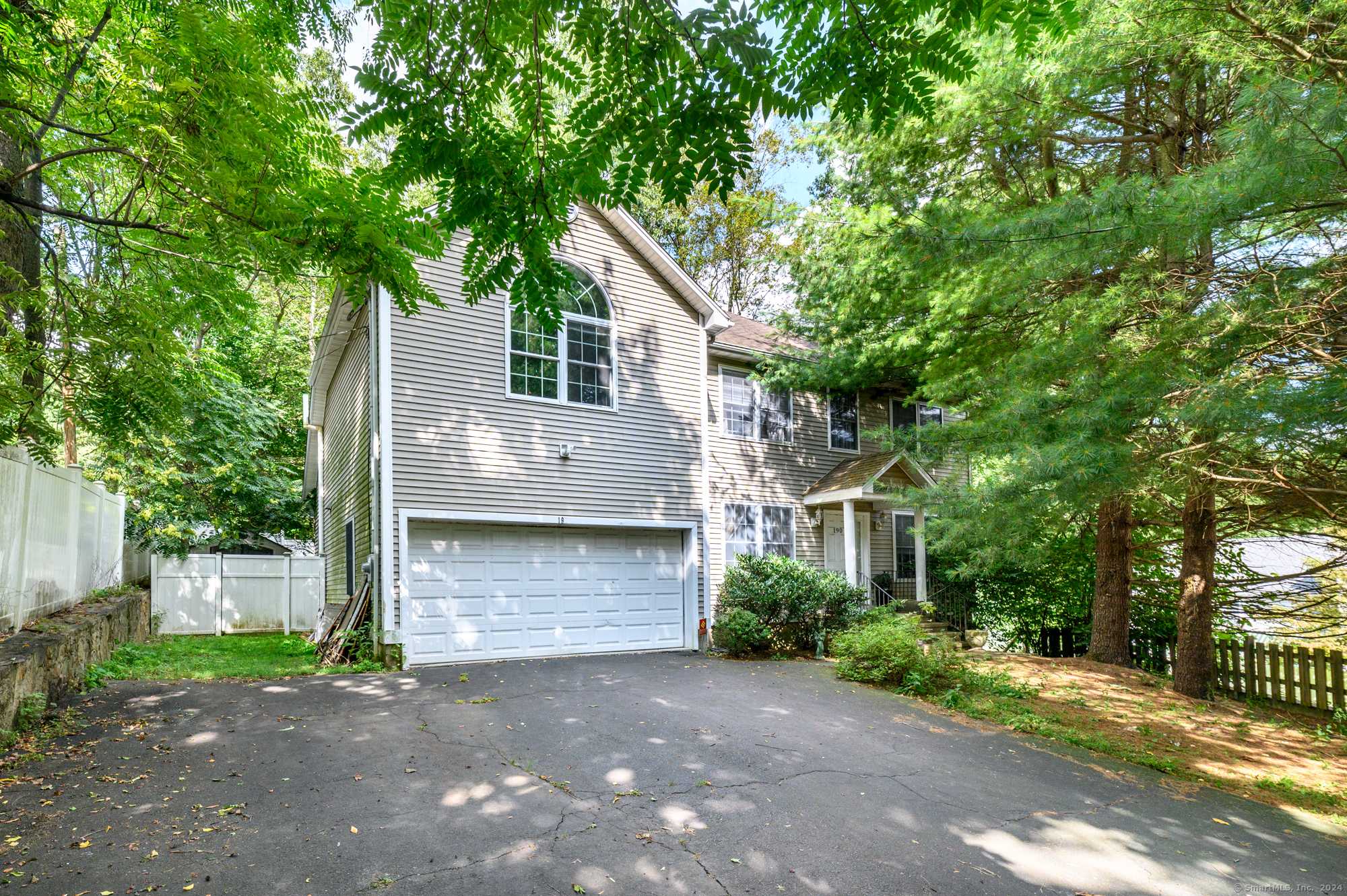 Norwalk, CT 06850,190 New Canaan Avenue