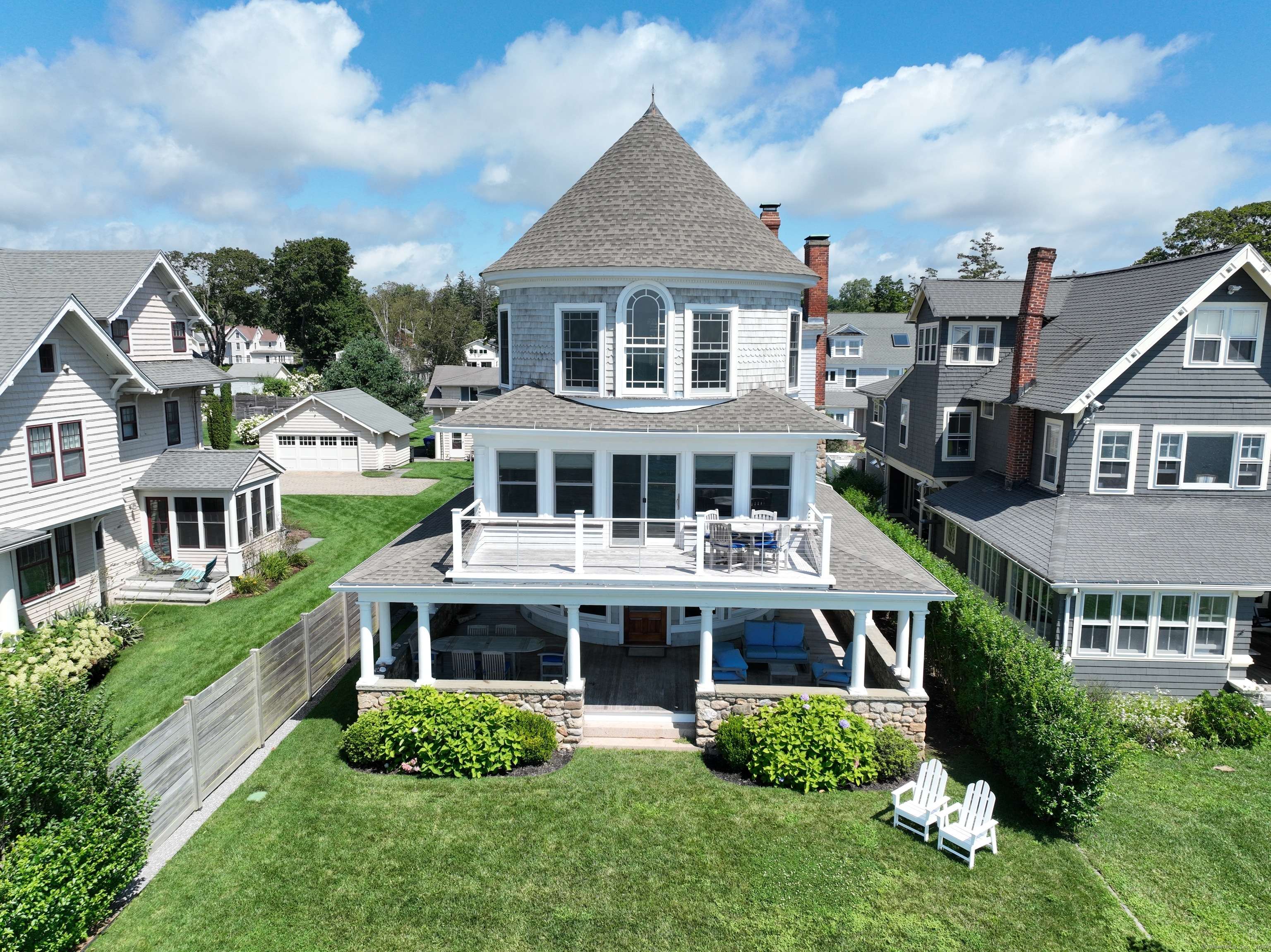 Branford, CT 06405,6 Crescent Bluff Avenue