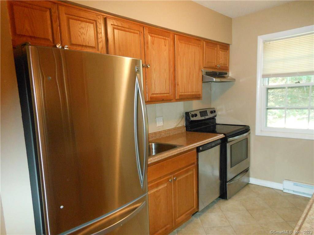 Shelton, CT 06484,646 Howe Avenue #APT 3