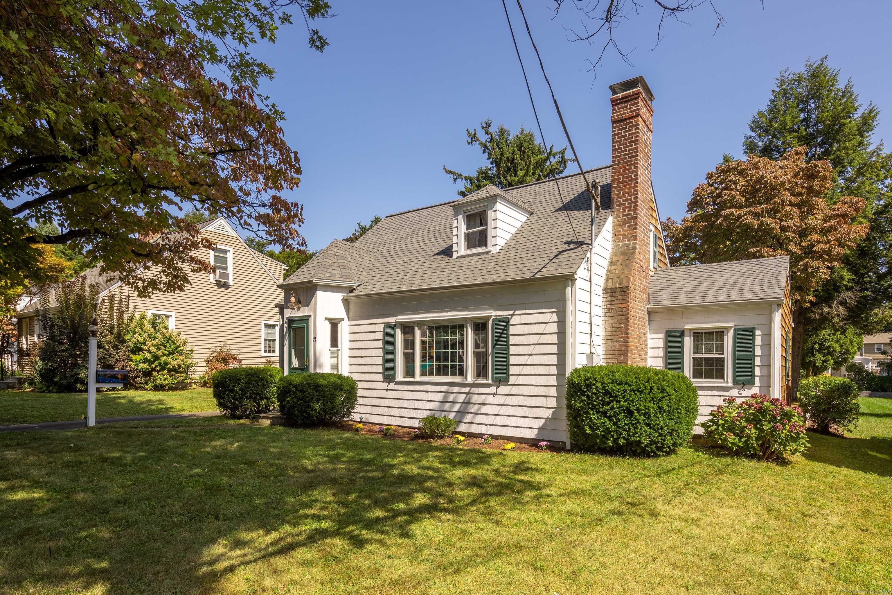 Bethel, CT 06801,32 Fleetwood Avenue