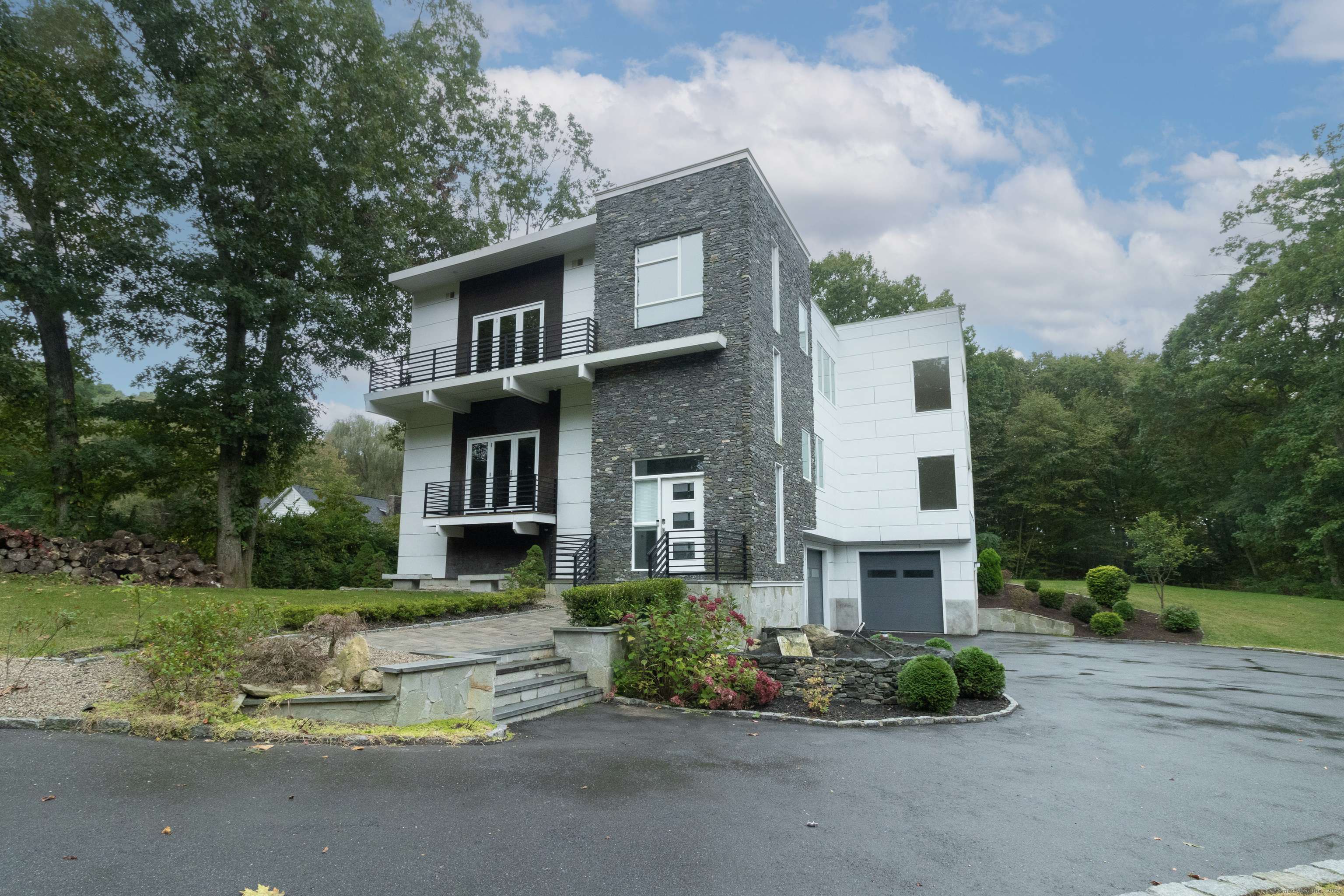 Orange, CT 06477,1030 Beechlawn Terrace