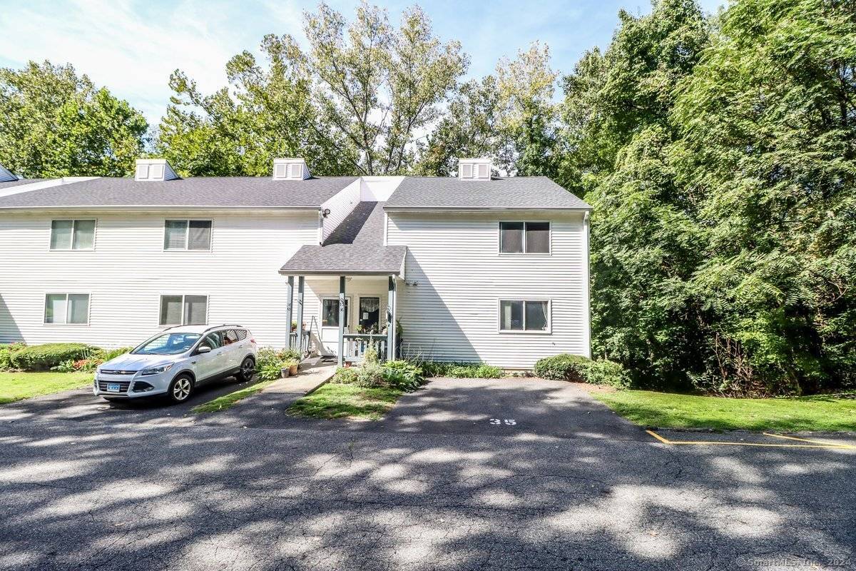 New Milford, CT 06776,35 Canterbury Court #35