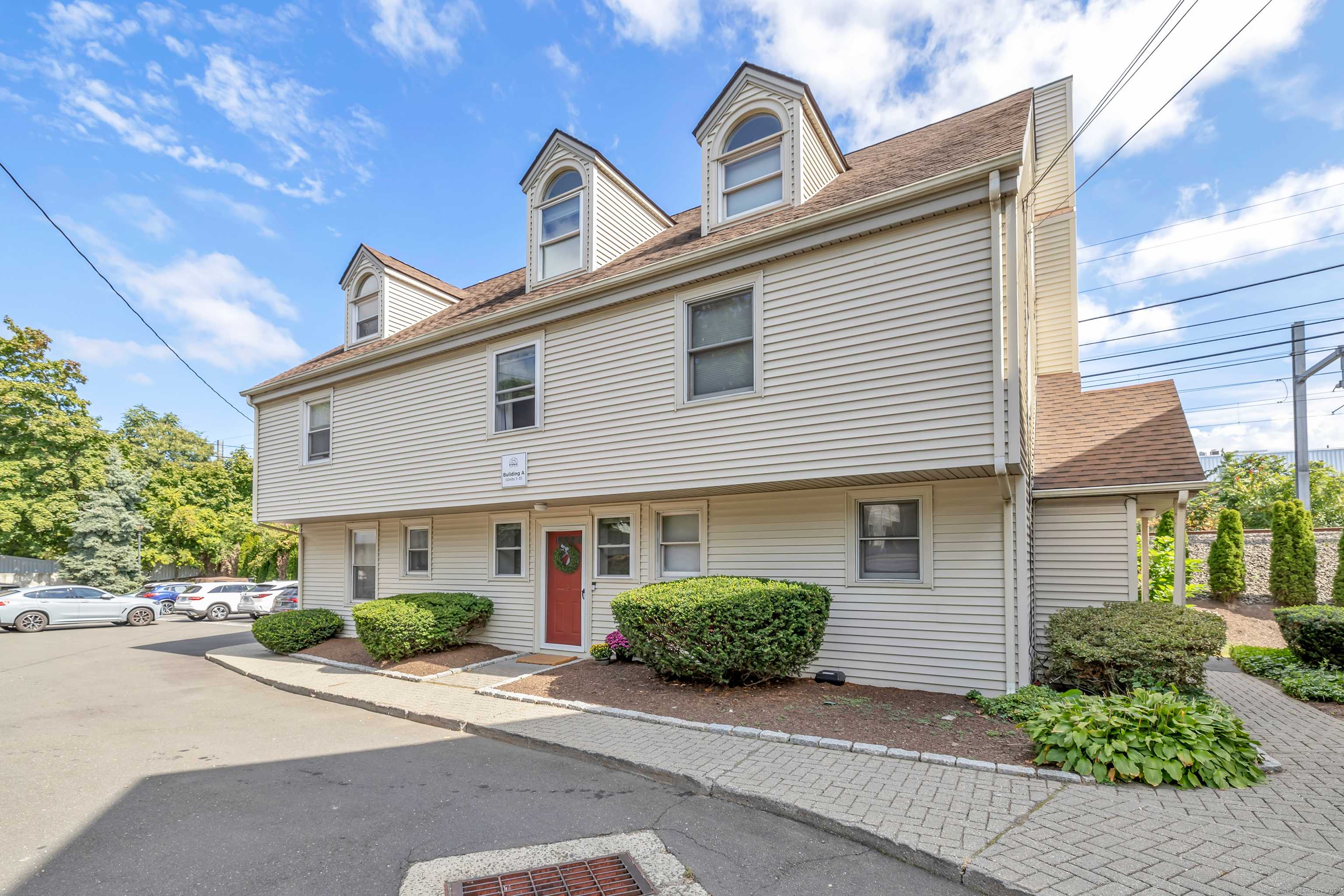 Norwalk, CT 06854,32 Pine Street #APT 1B