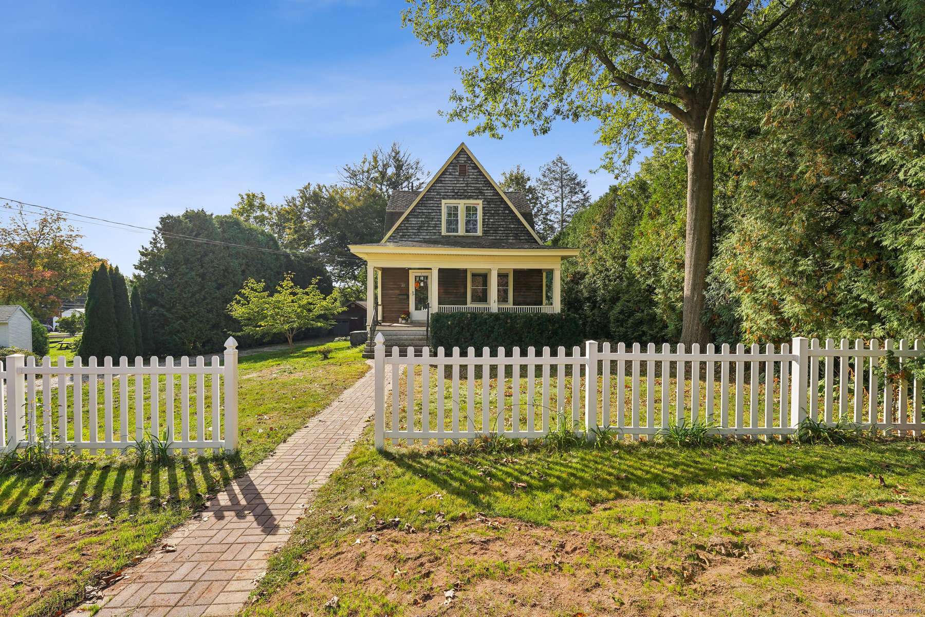 Berlin, CT 06037,32 Edgerly Street