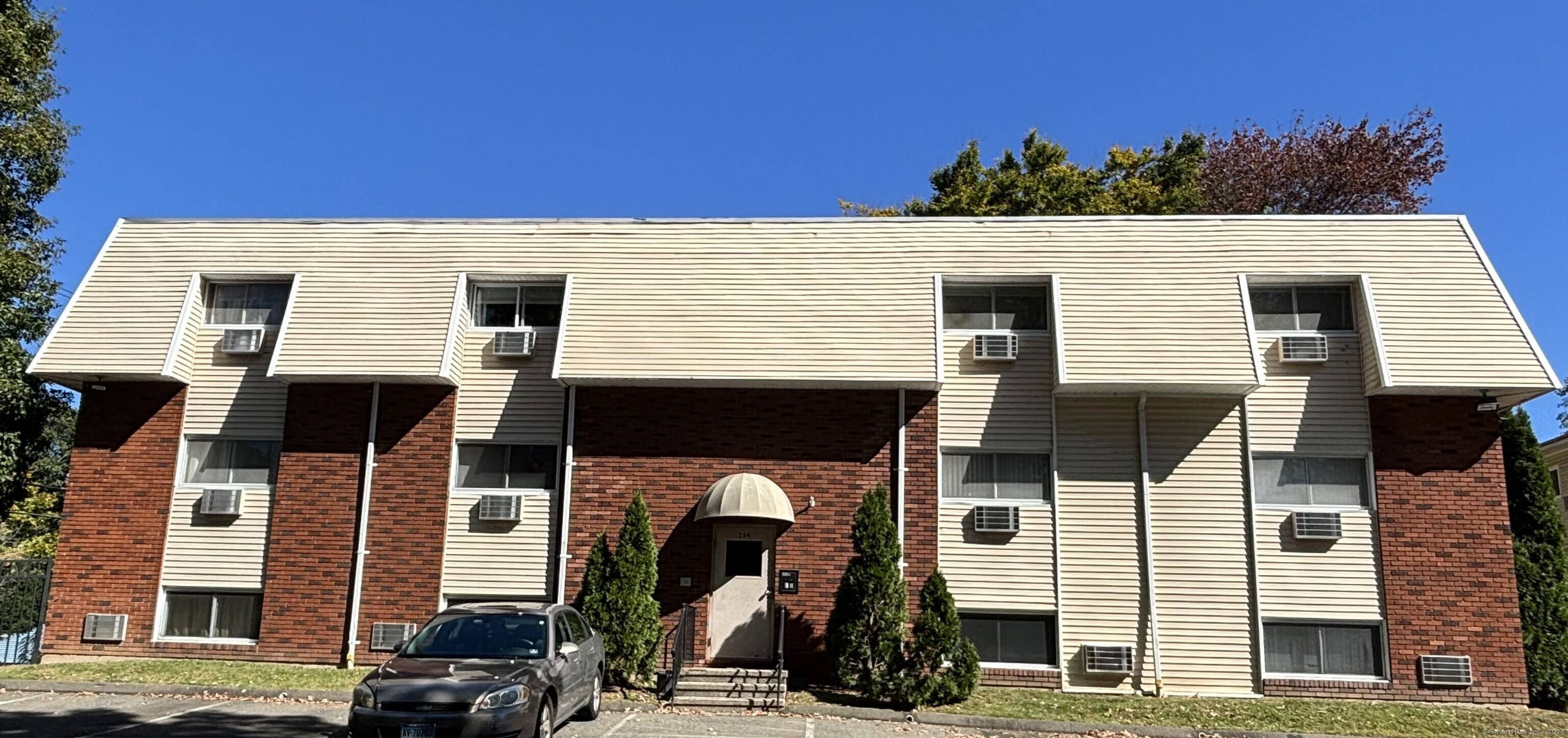 West Haven, CT 06516,254 Terrace Avenue #APT C3