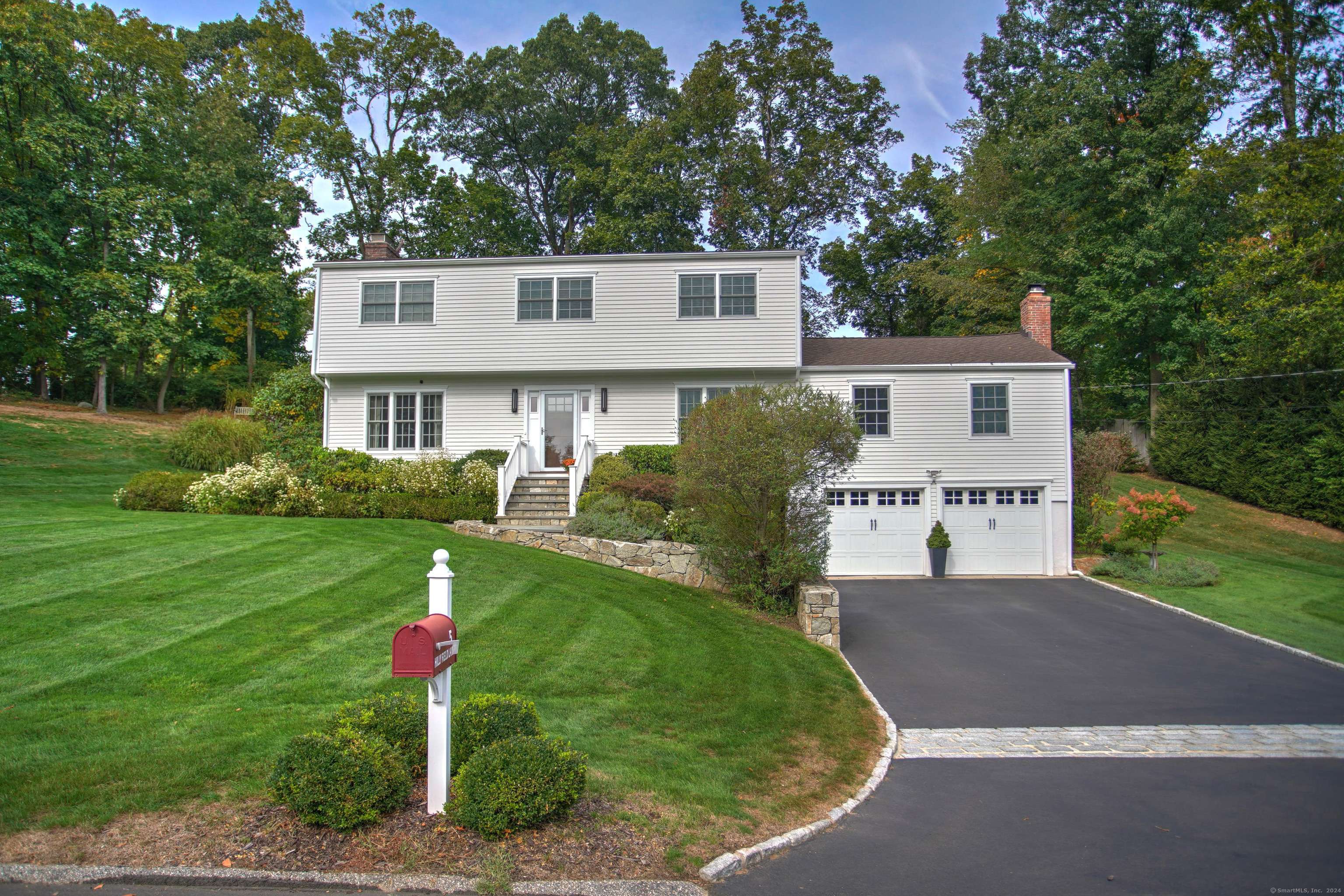 Westport, CT 06880,5 Hilly Field Lane