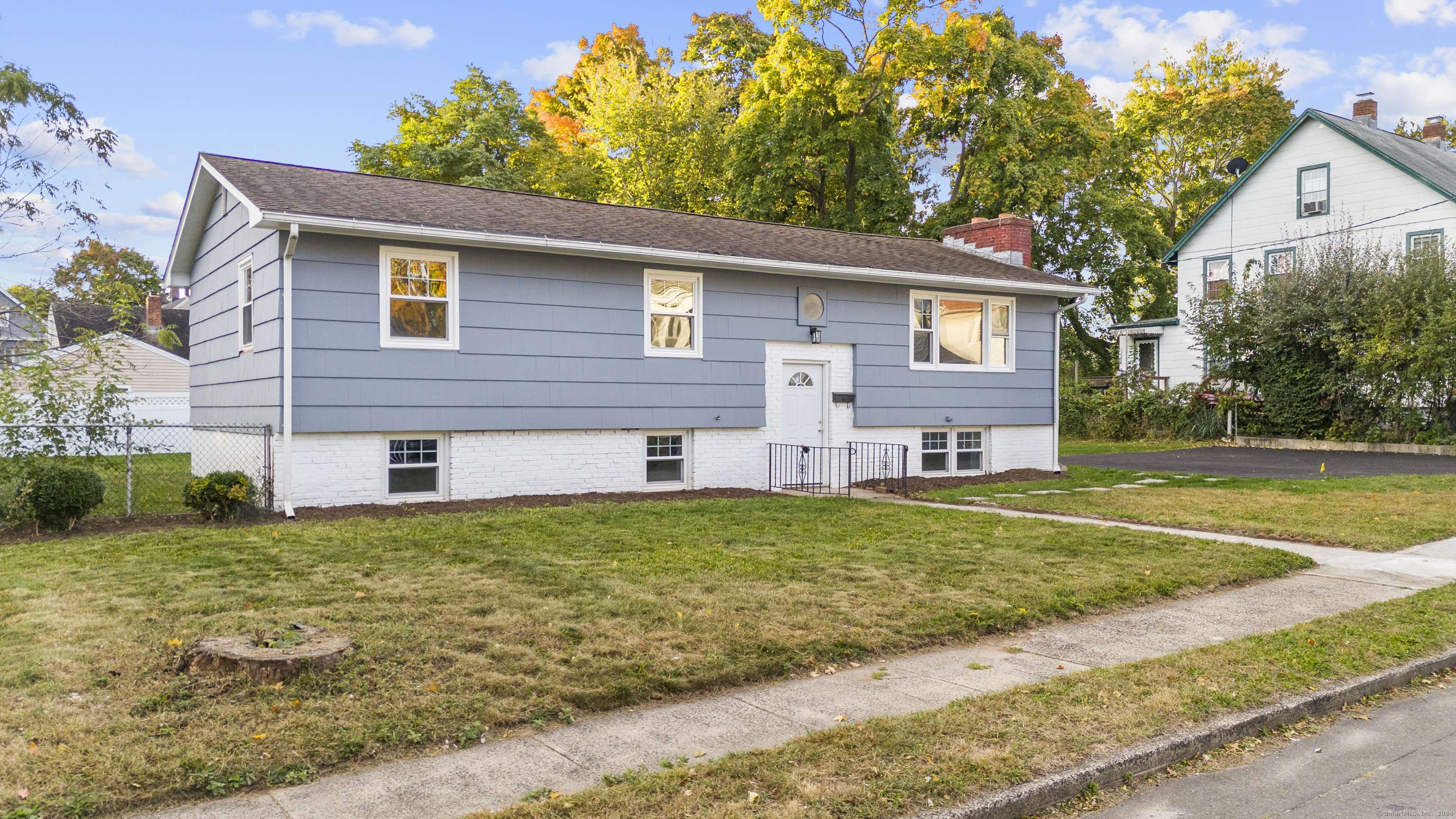 West Haven, CT 06516,32 Maple Street