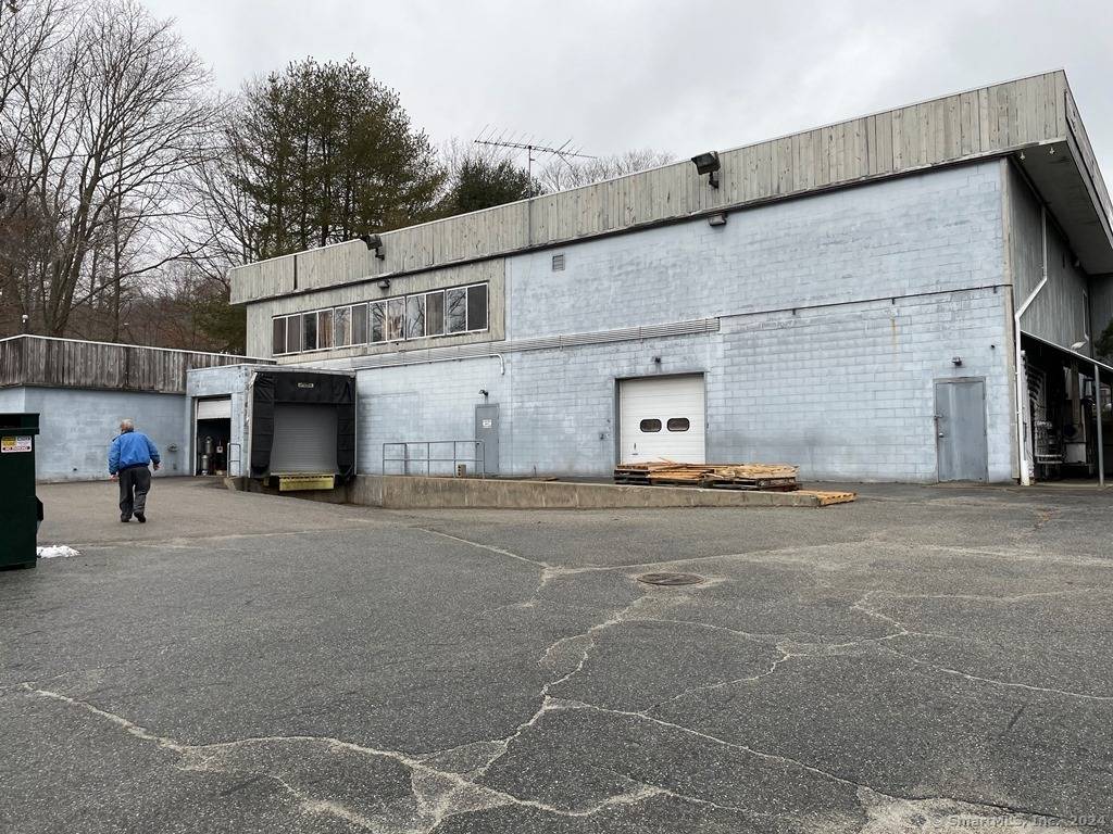 Waterford, CT 06385,17 Industrial Drive