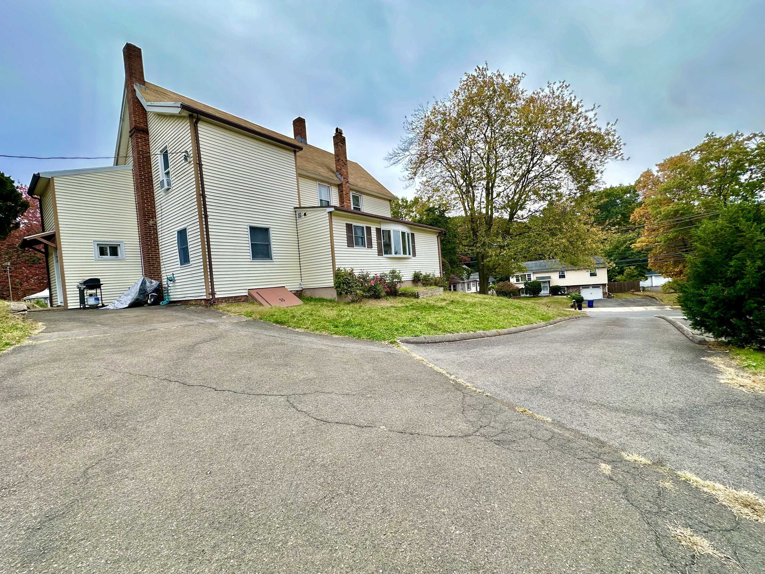 West Haven, CT 06516,605 Main Street ##1