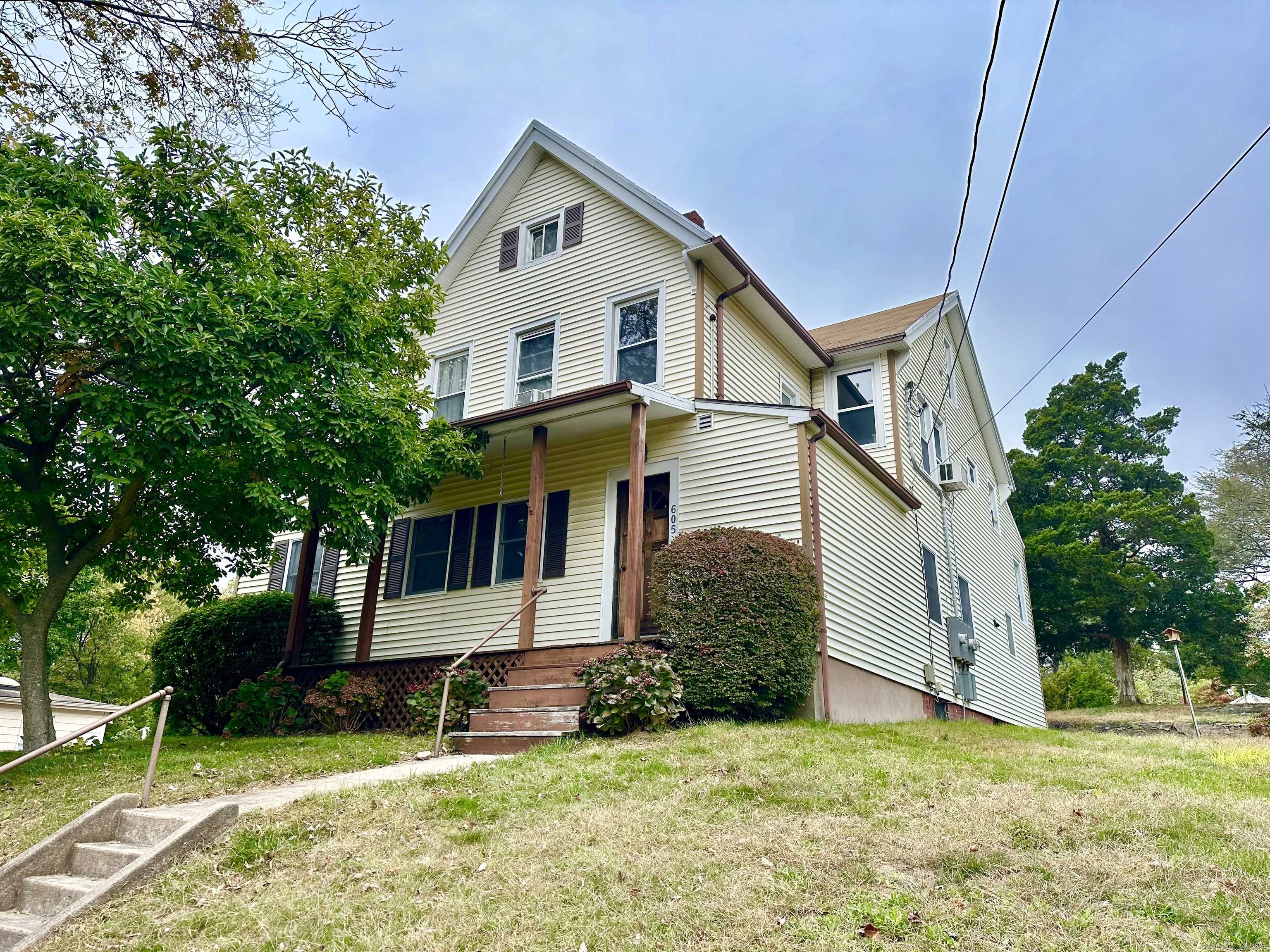 West Haven, CT 06516,605 Main Street ##1