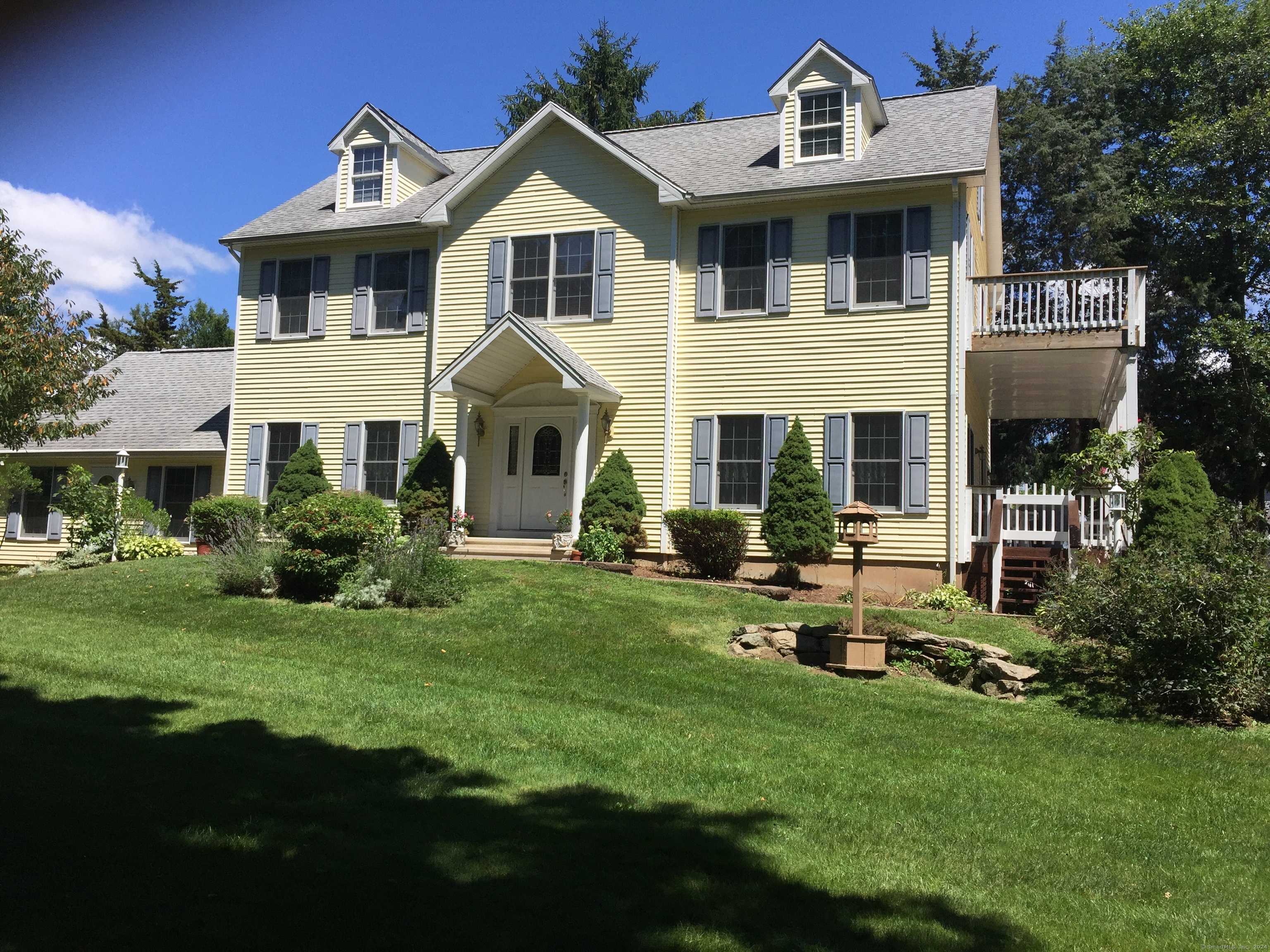 Branford, CT 06405,25 Lanphiers Cove Road